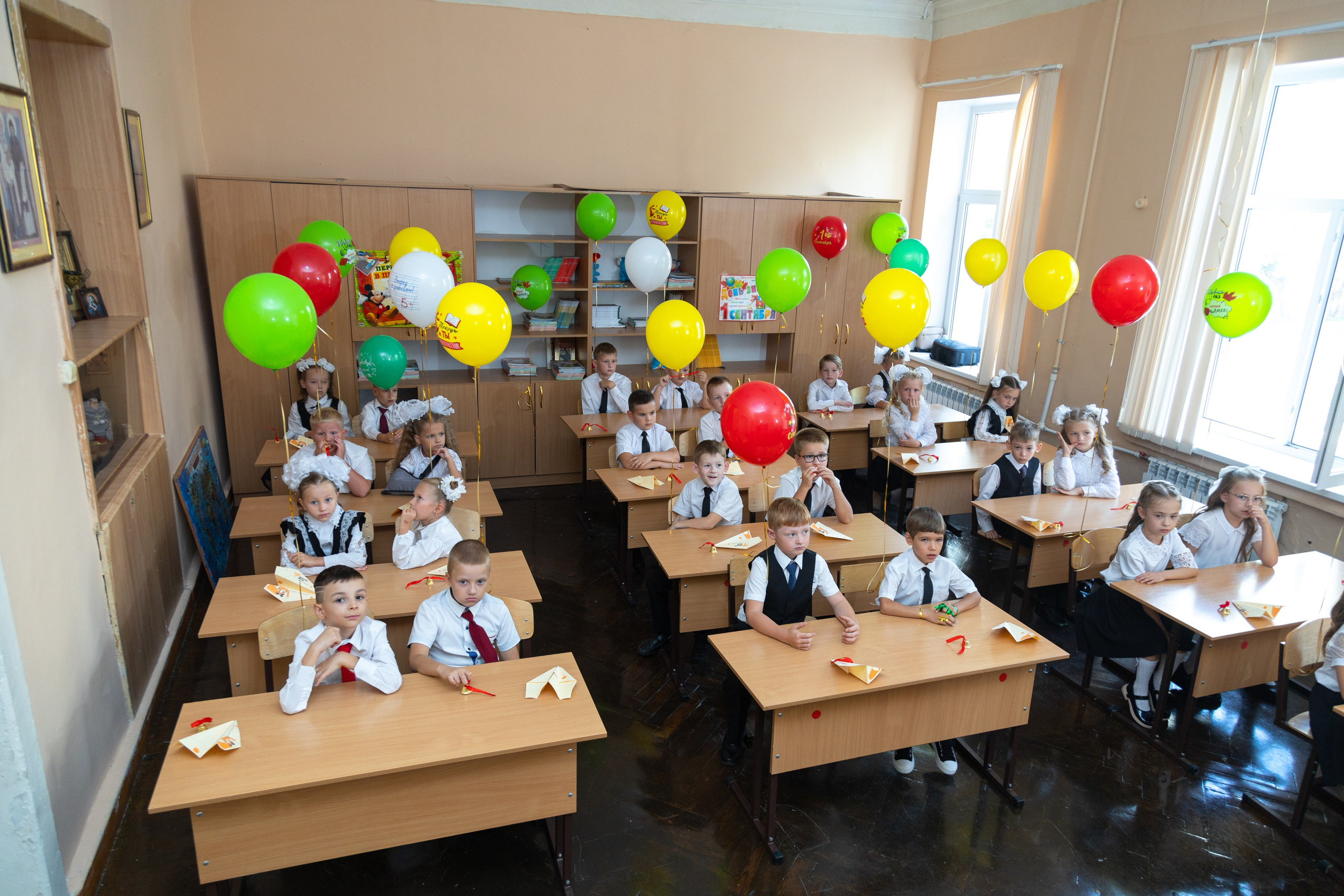 Репортаж 1 сентября. Выпускные альбомы Саратов Энгельс фотограф Титова Ирина