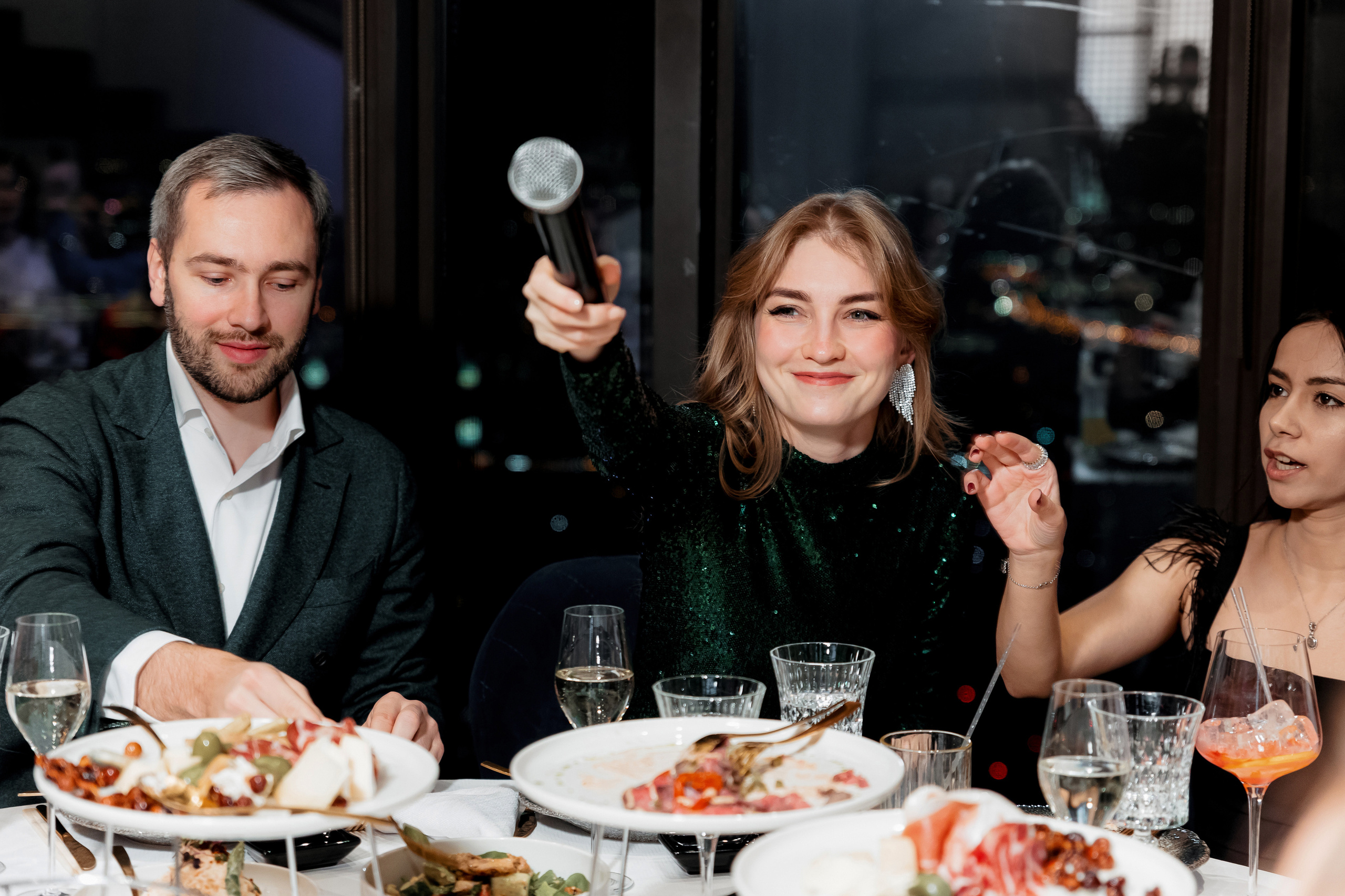 Корпоратив Ольги Гогаладзе — ProFinansy 2023. Репортажный фотограф Семён Борисов | Москва