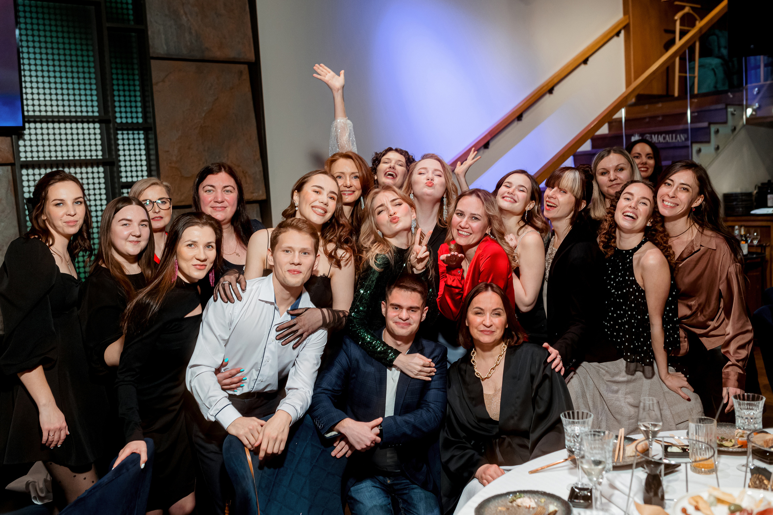 Корпоратив Ольги Гогаладзе — ProFinansy 2023. Репортажный фотограф Семён Борисов | Москва