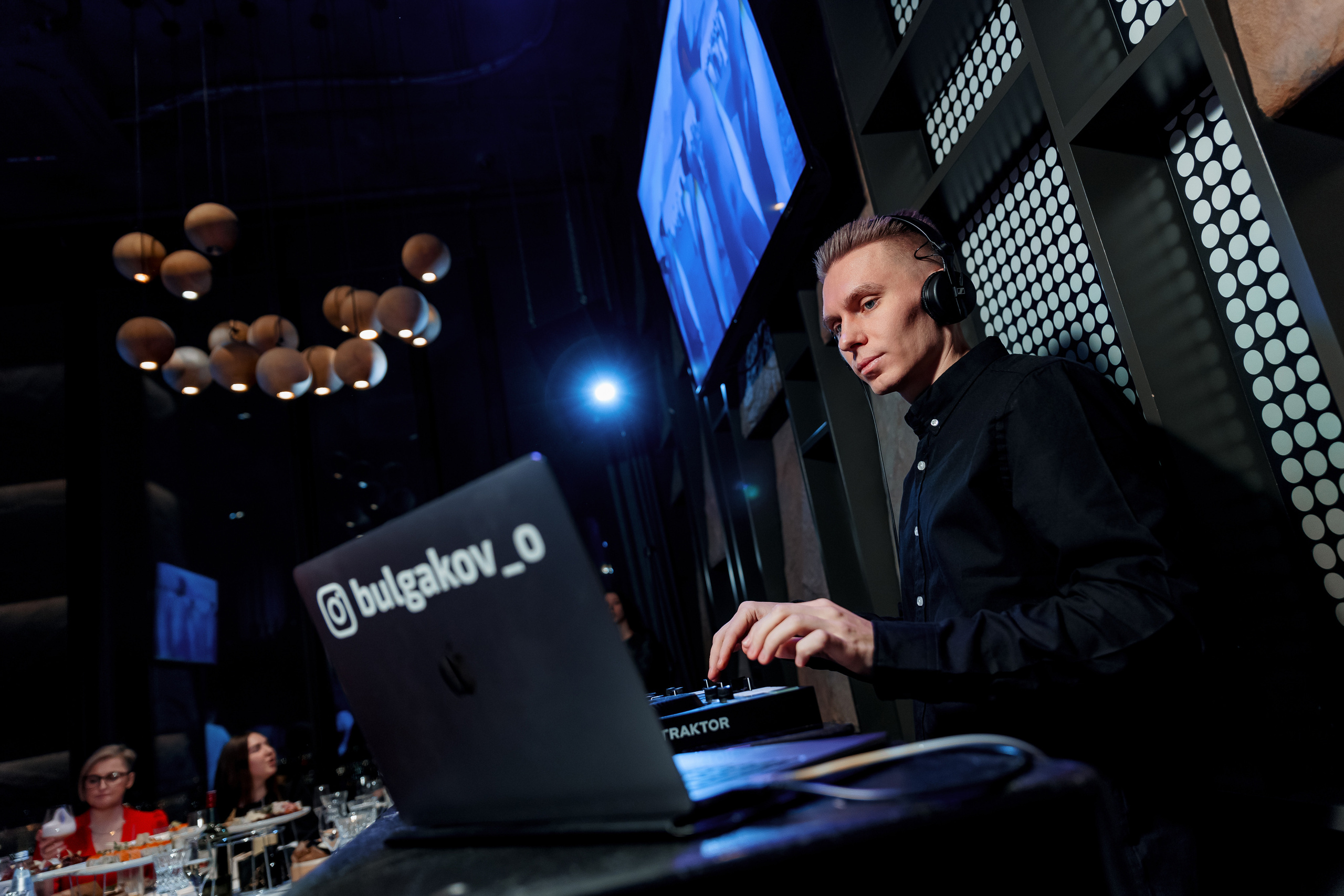 Корпоратив Ольги Гогаладзе — ProFinansy 2023. Репортажный фотограф Семён Борисов | Москва