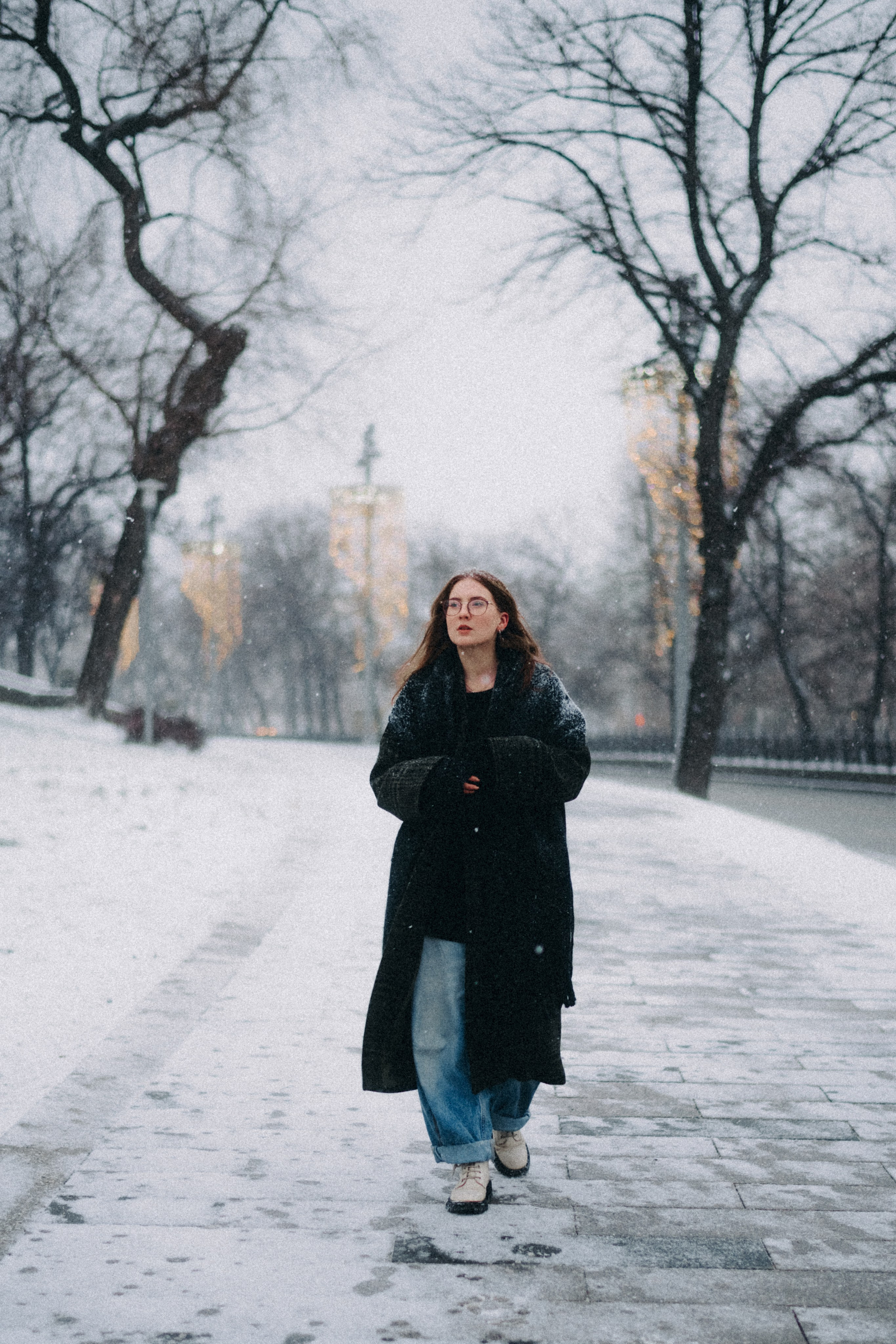 Женский портрет в снегопад