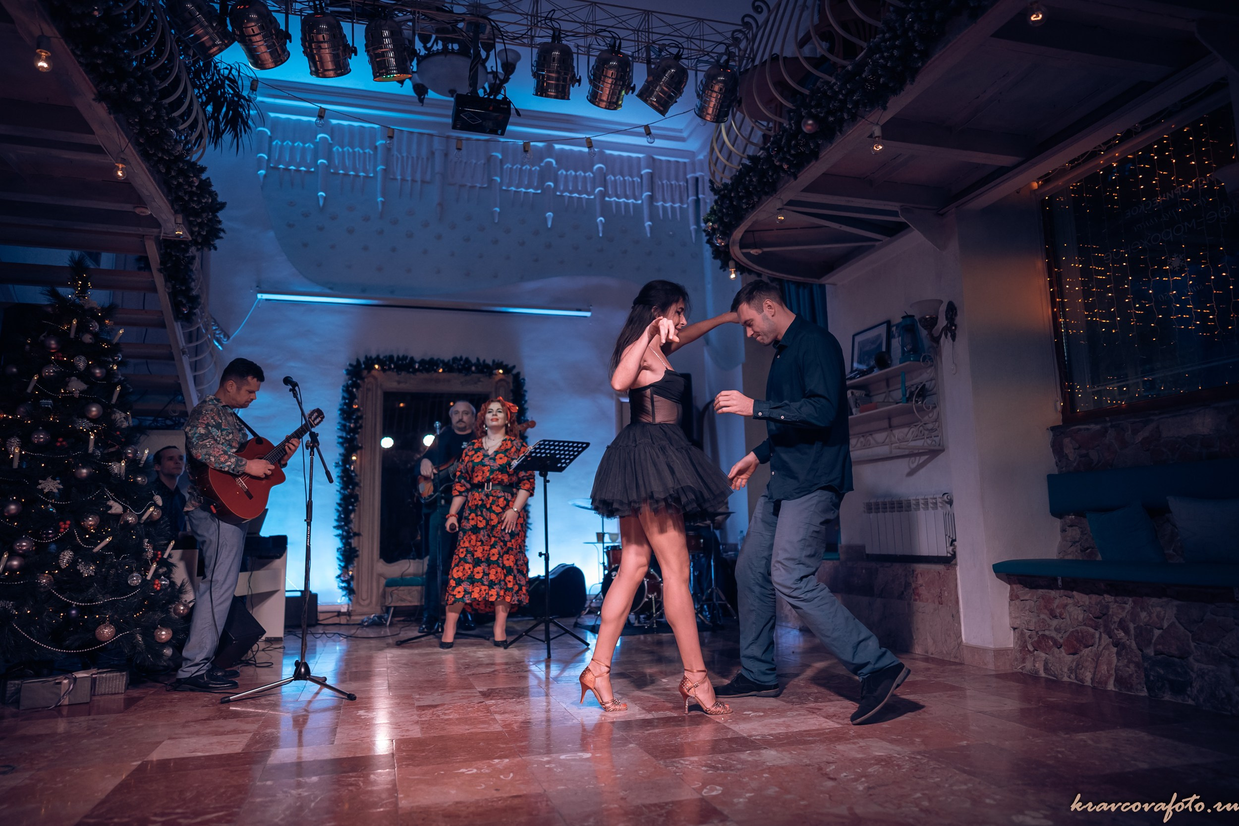 Концерт «Бразильская зима» в арт — кафе Снежинка. Церковный фотограф Севастополь