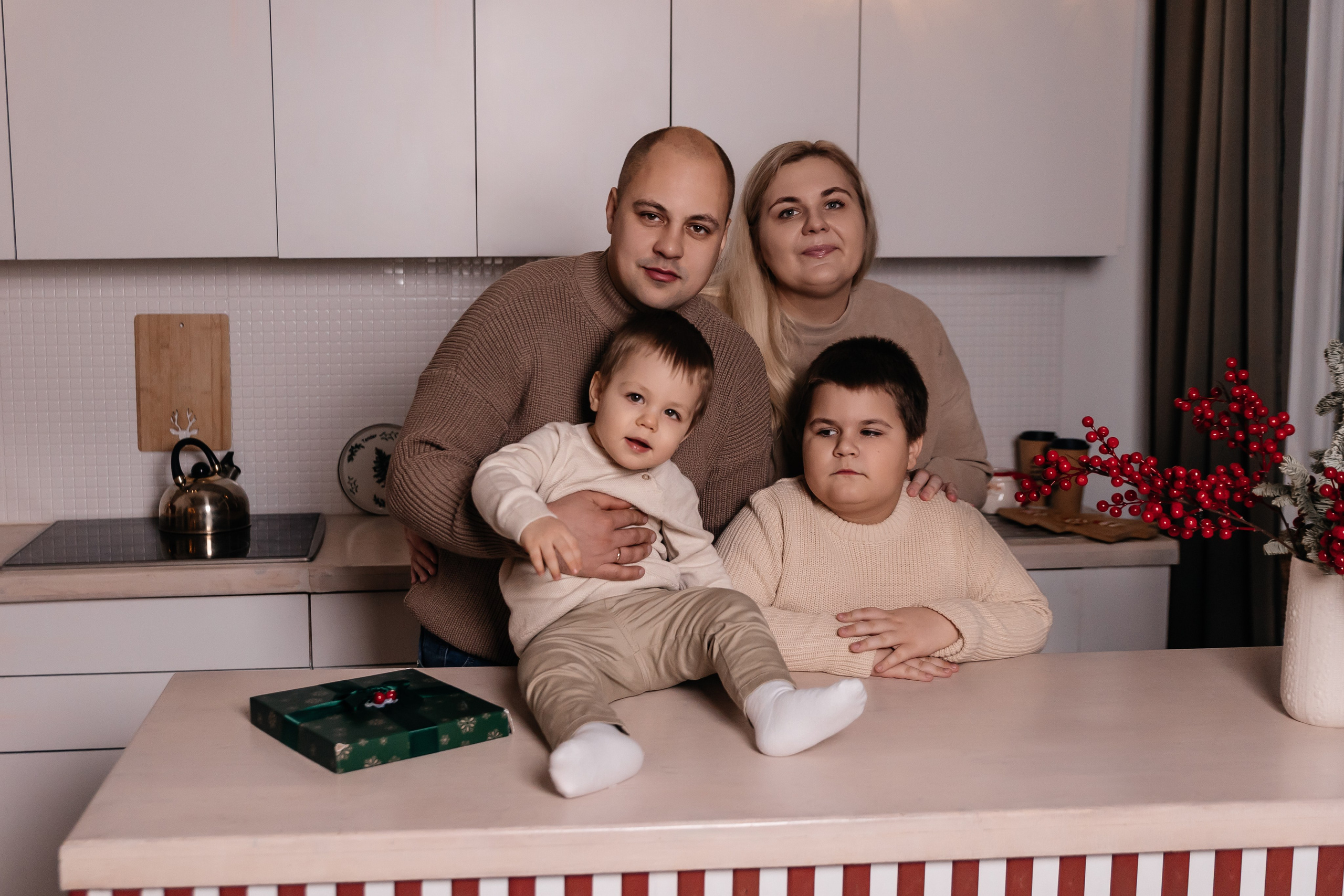 Ксения, Виталий, Артем и Максим. Семейный фотограф Минск Усова Ольга