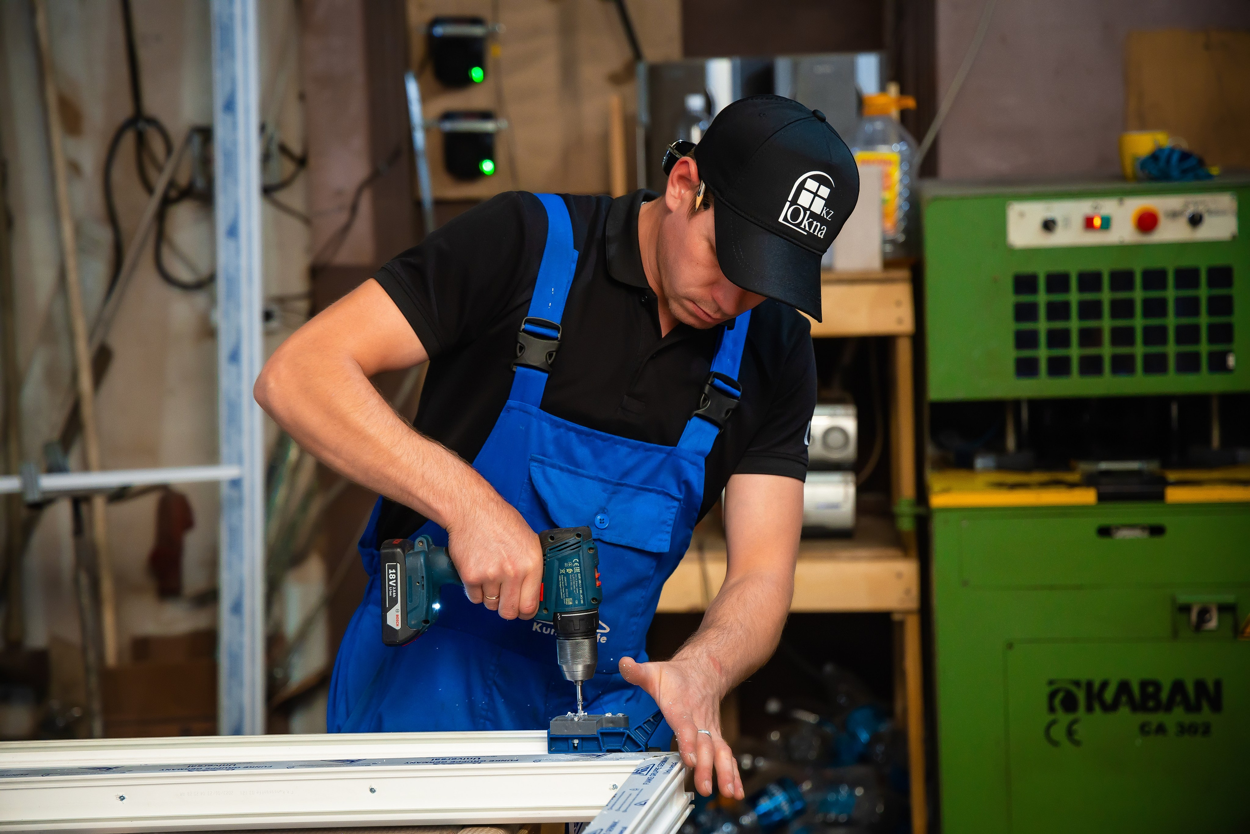 Цех по окнам. Семейный и Свадебный фотограф в Астане Александр Астапов