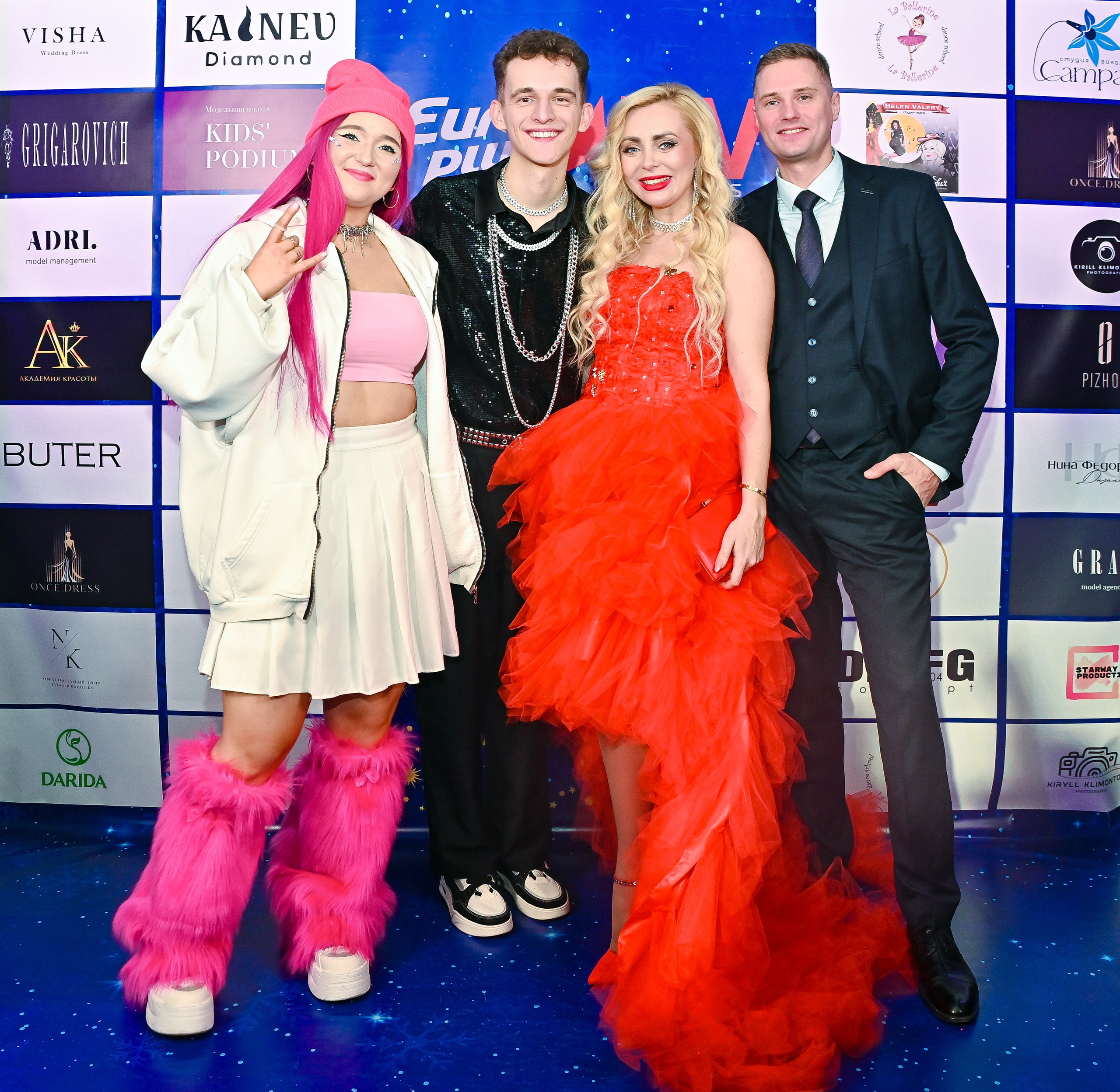 Большая новогодняя тусовка. Фотоуслуги, услуги фотографа, фотографирование важных событий