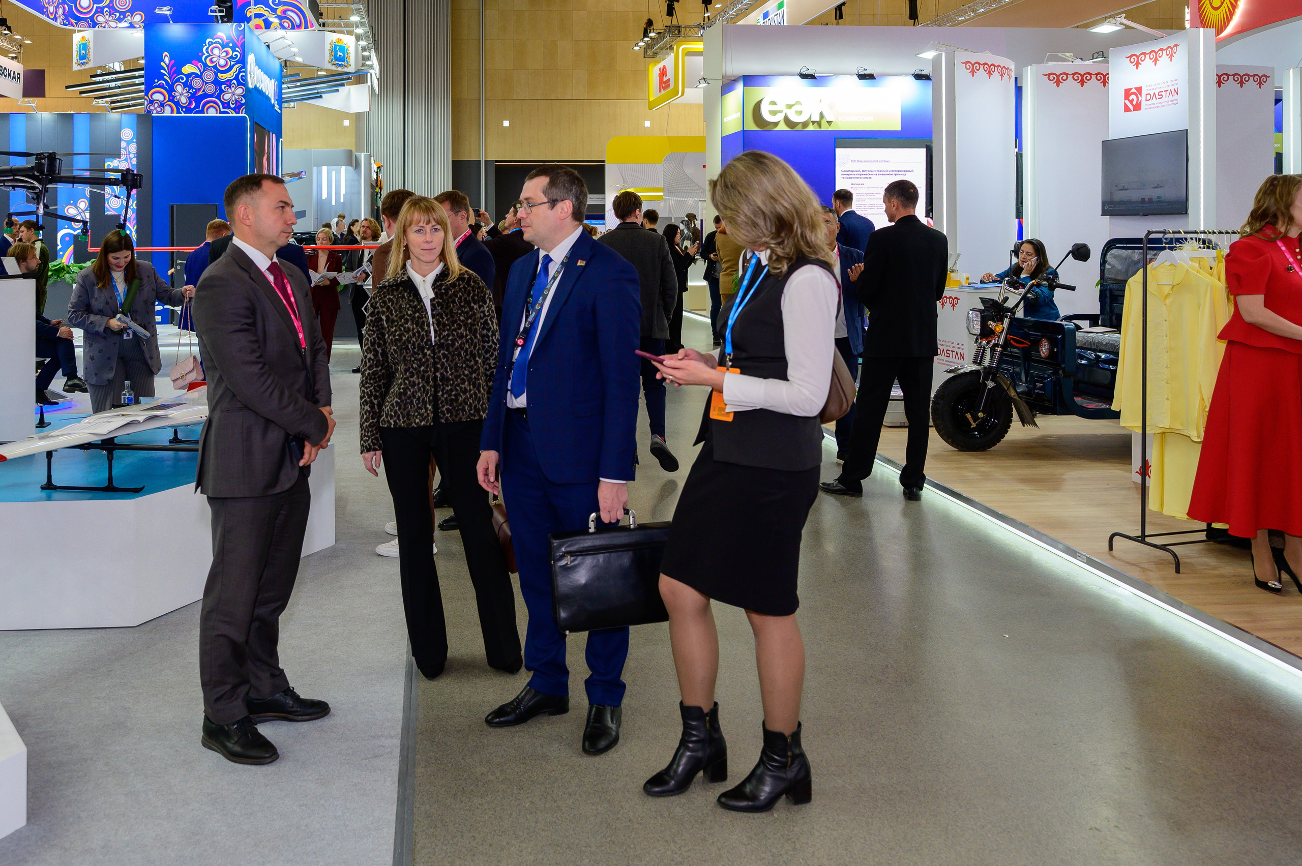 BigindustrialweekBelarus. Фотоуслуги, услуги фотографа, фотографирование важных событий