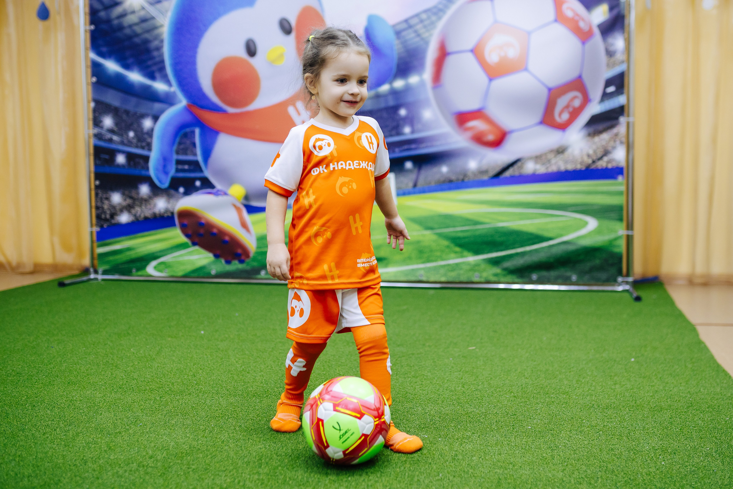 Фотосессия с кубком в детских садах г. Магнитогорска. Денис Прохоров Фотограф в г. Магнитогорск