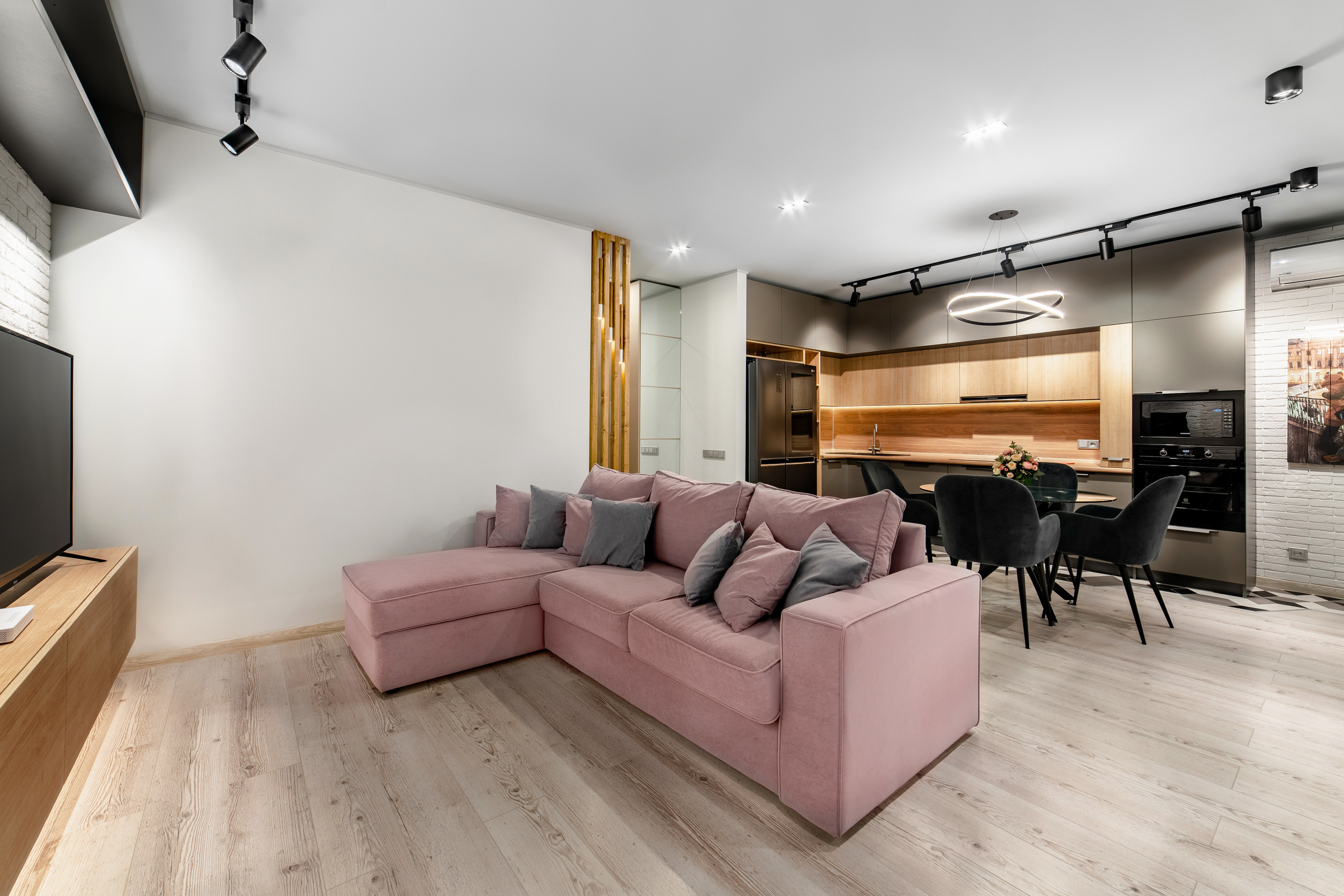 Седьмой континент. Создаю контент для бизнеса- Андрей Корниенко и упаковываю компании и экспертов в Краснодаре