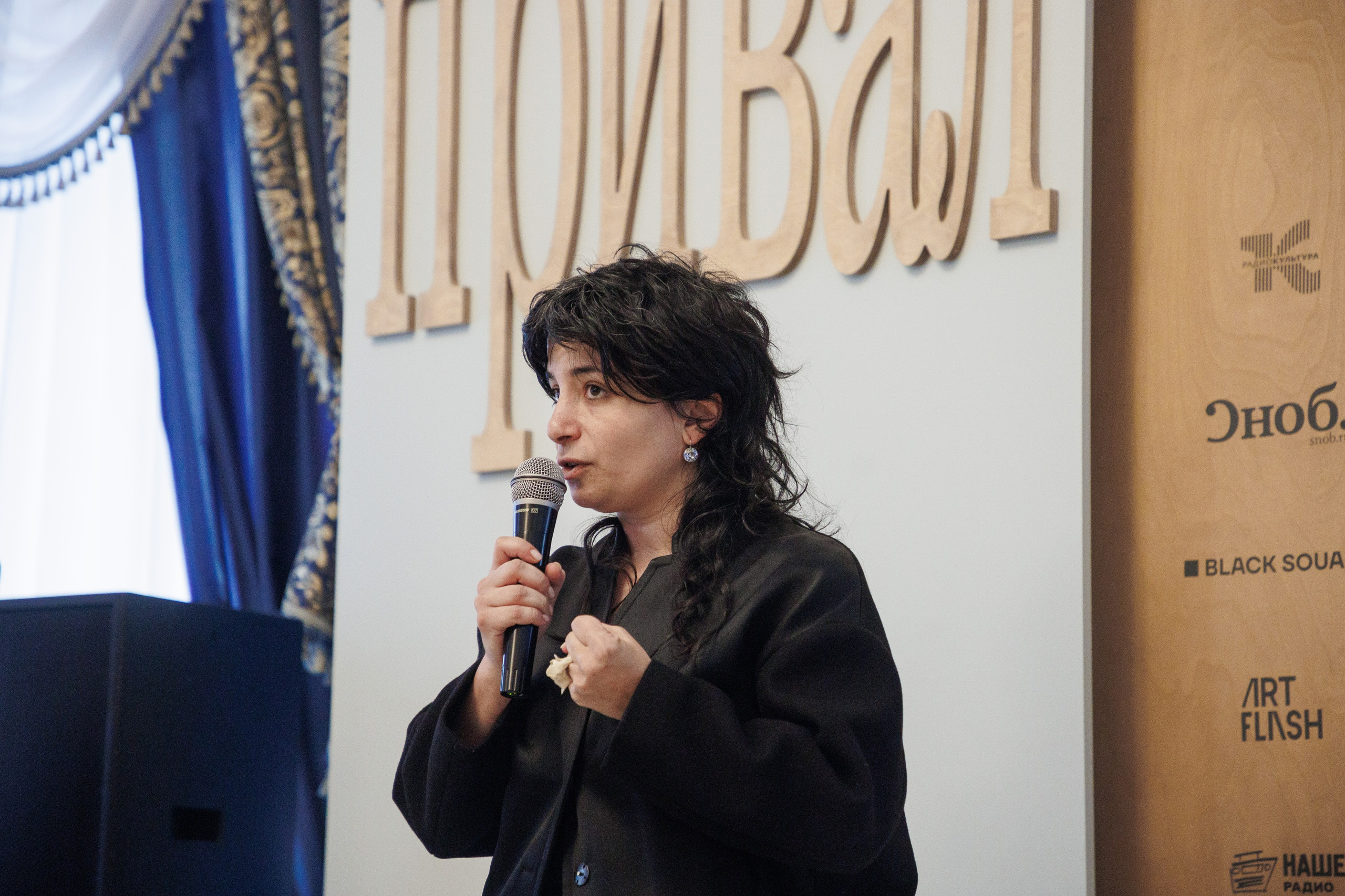 Открытие экспозиции «Путевые заметки. Привал». Фотограф городских и семейных событий Артем Карпухин