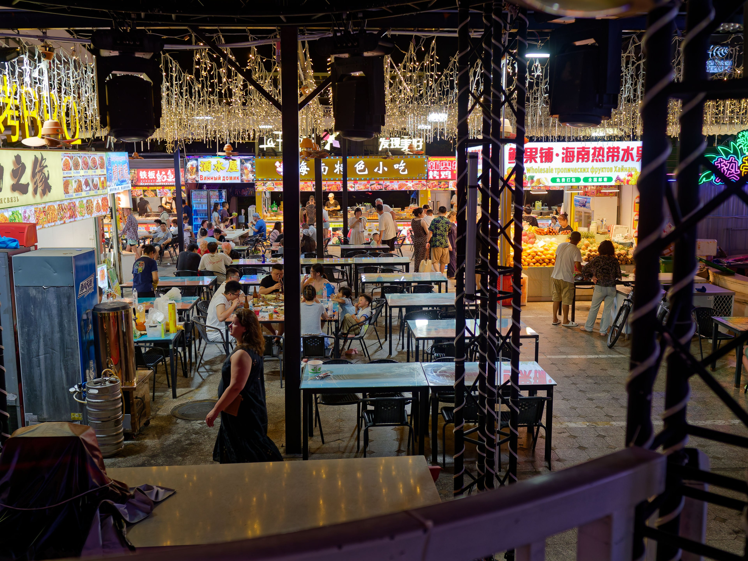 Хайнань 2026, Большой ночной базар в Ялунване. Фотопрогулки по Миру