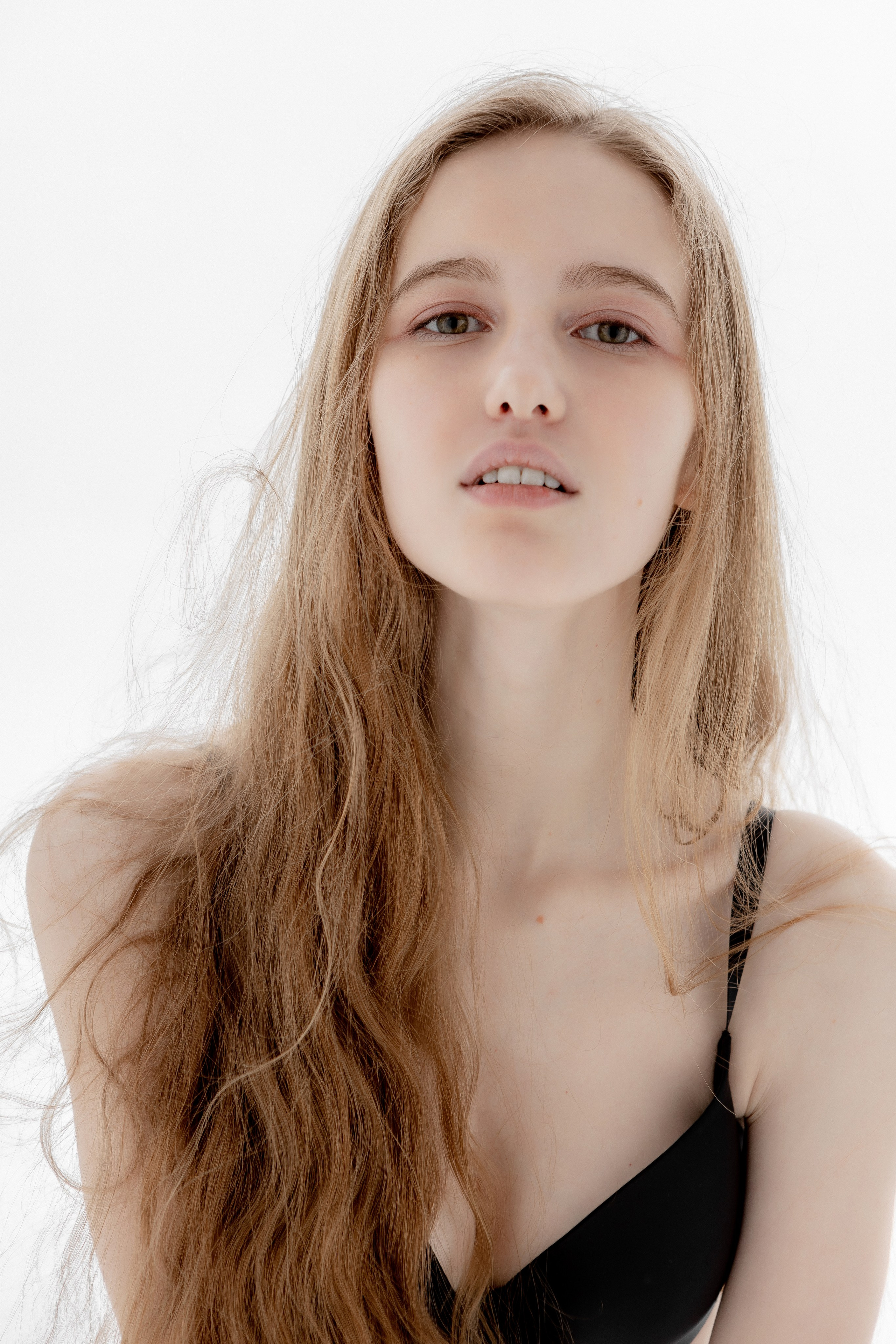 Arlette Danya, Sasha, Stef. Photographer Rena Epikhova