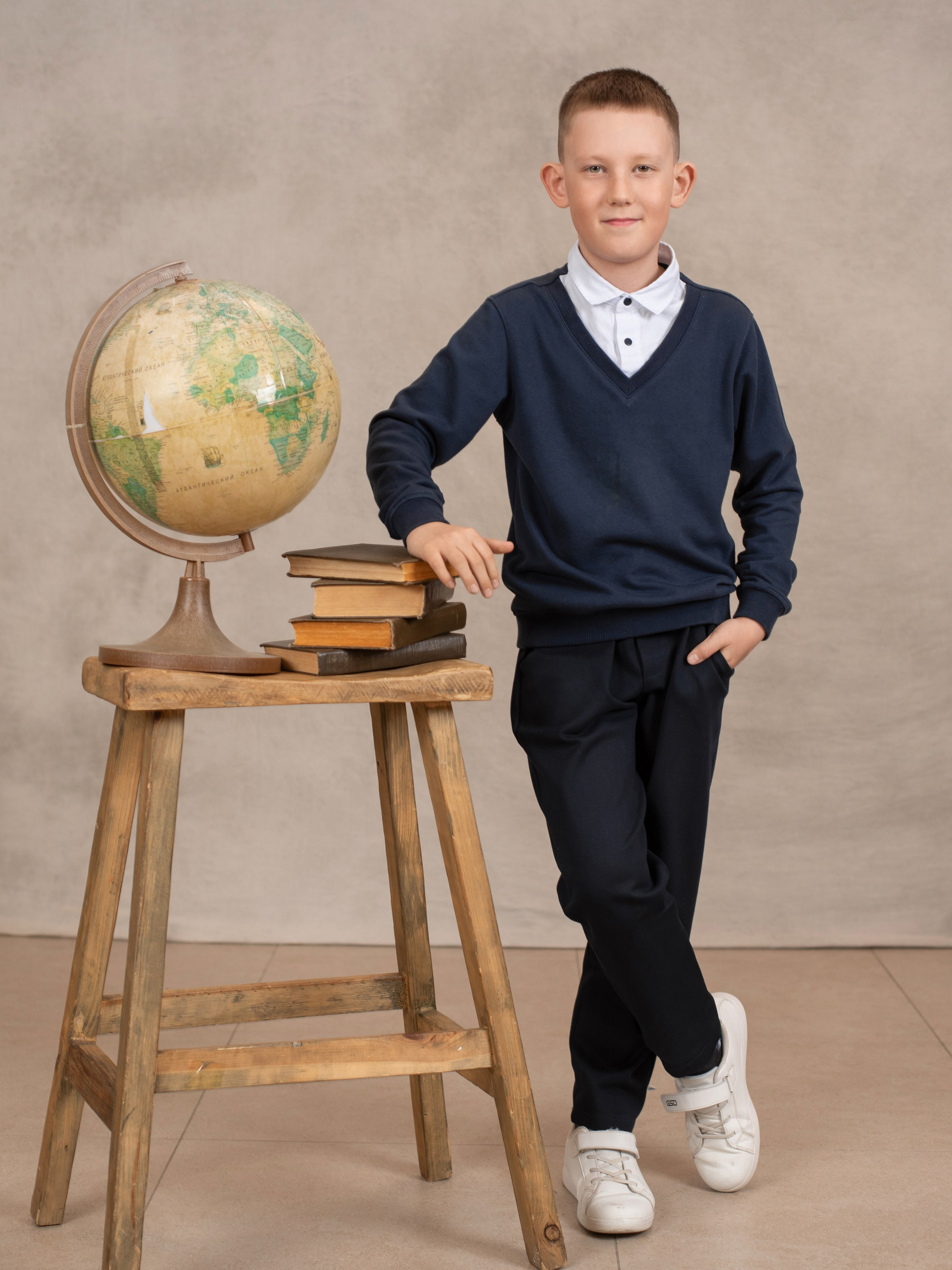 Общие фотографии 1-11 класс. Выпускные альбомы в Тюмени для школ, садов, вузов спортивных секций