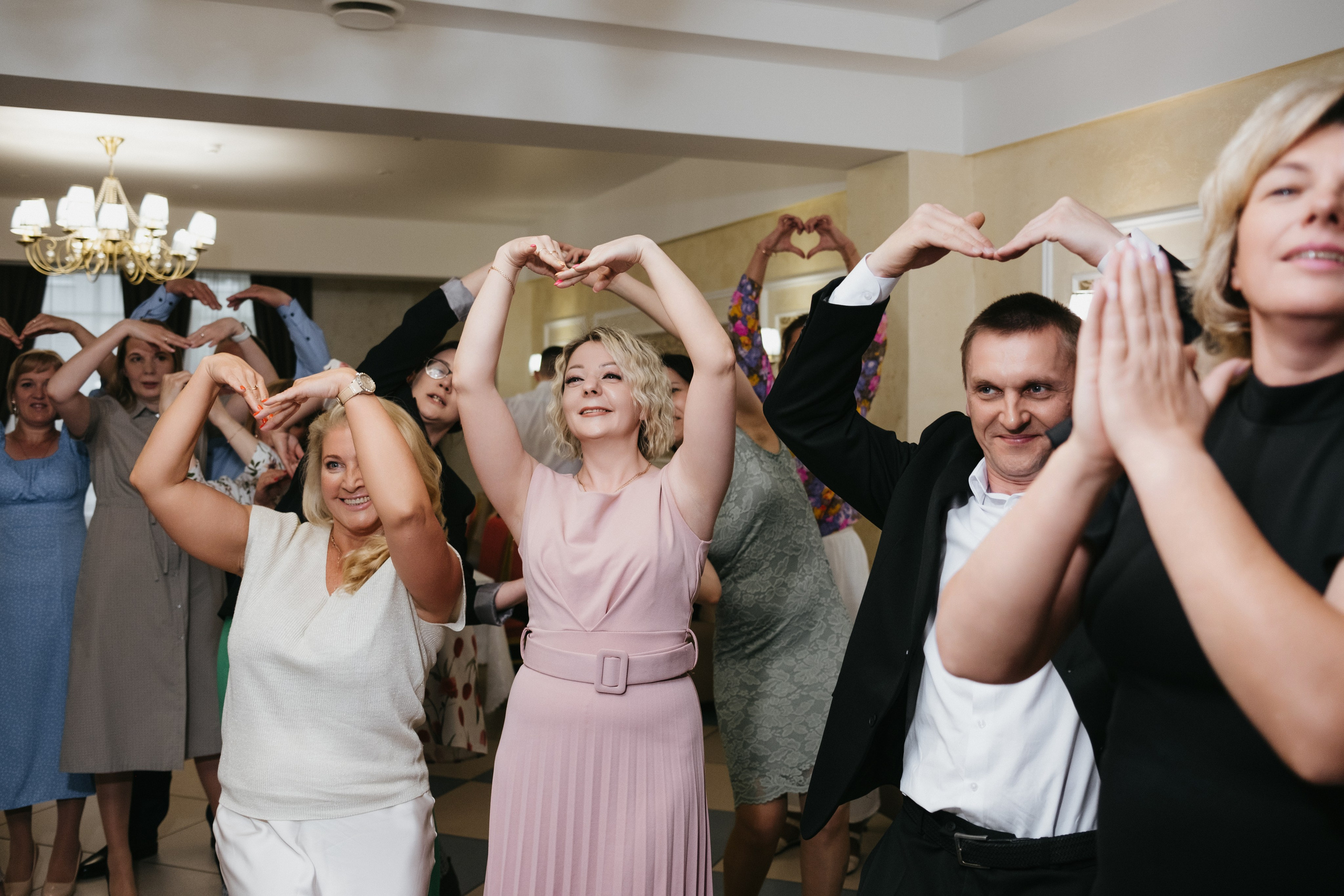 Выпускной 11 класс школы № 30. Свадебный и репортажной фотограф Денис Ожигин в Краснодаре и Краснодарском крае