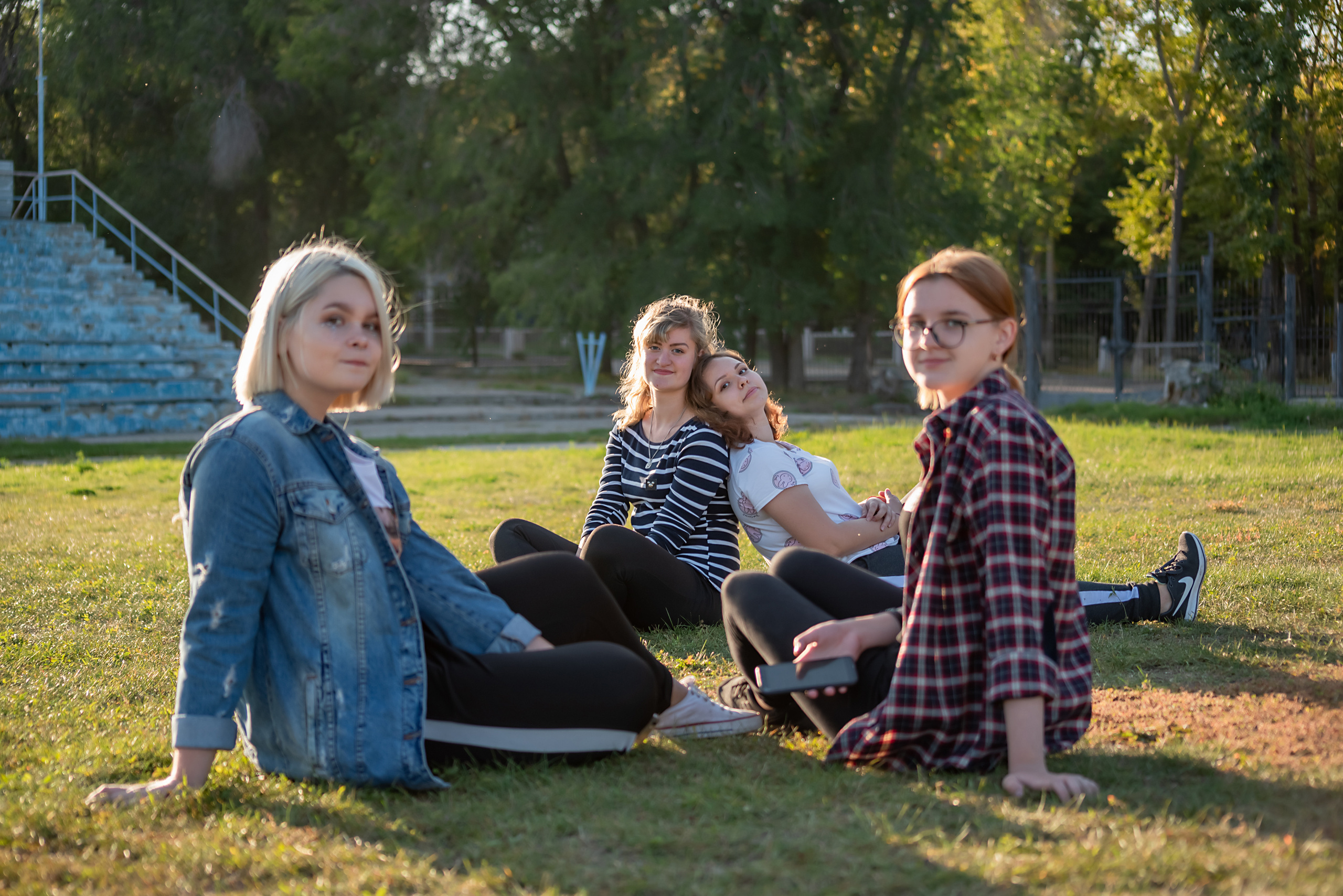 11кл на стадионе. Школьный и семейный фотограф в Ульяновске Елена Агафонова