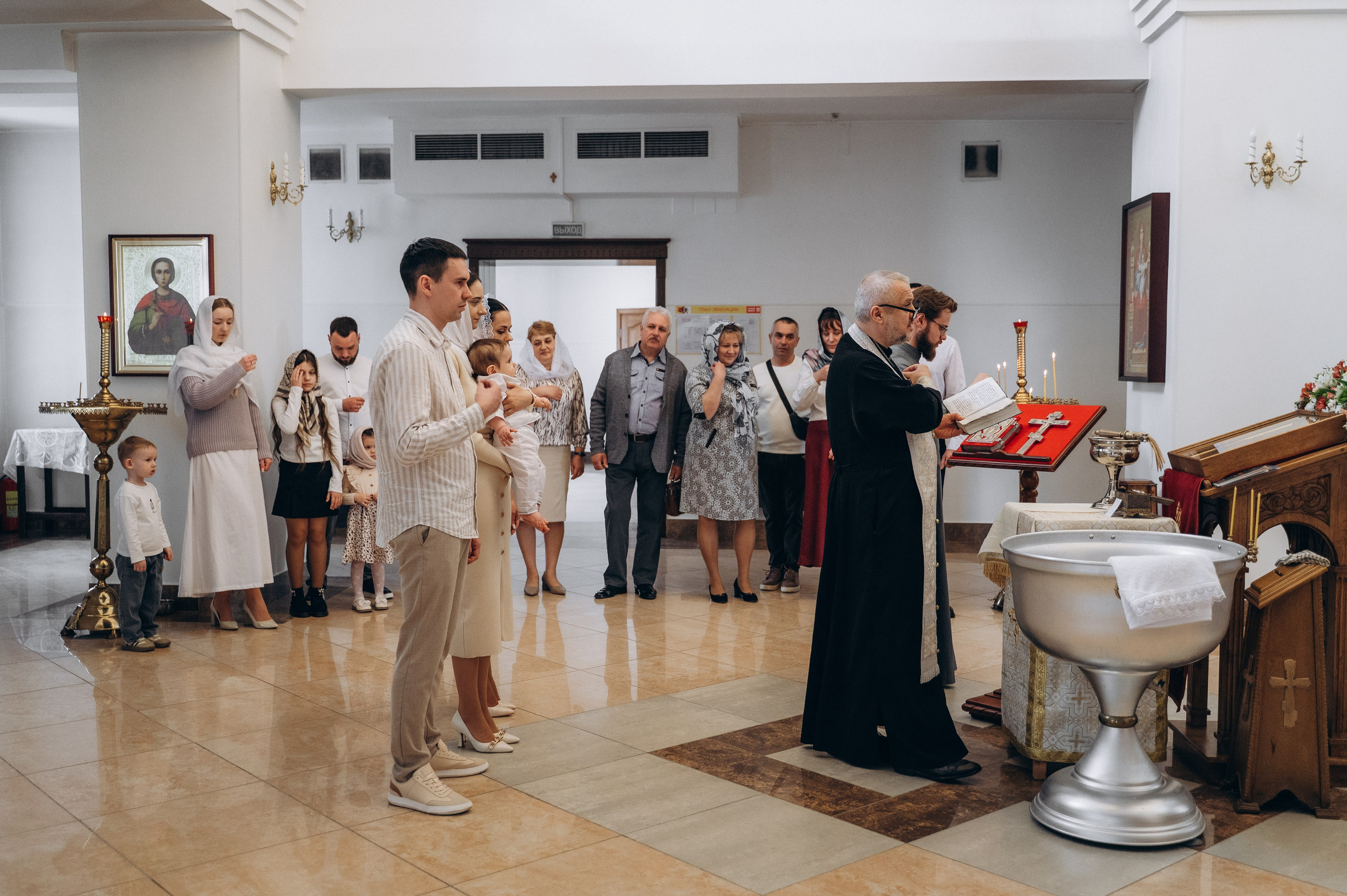 Крещение Мирона (Храм Преображения Господня). Семейный фотограф в Минске Дарья Дреко