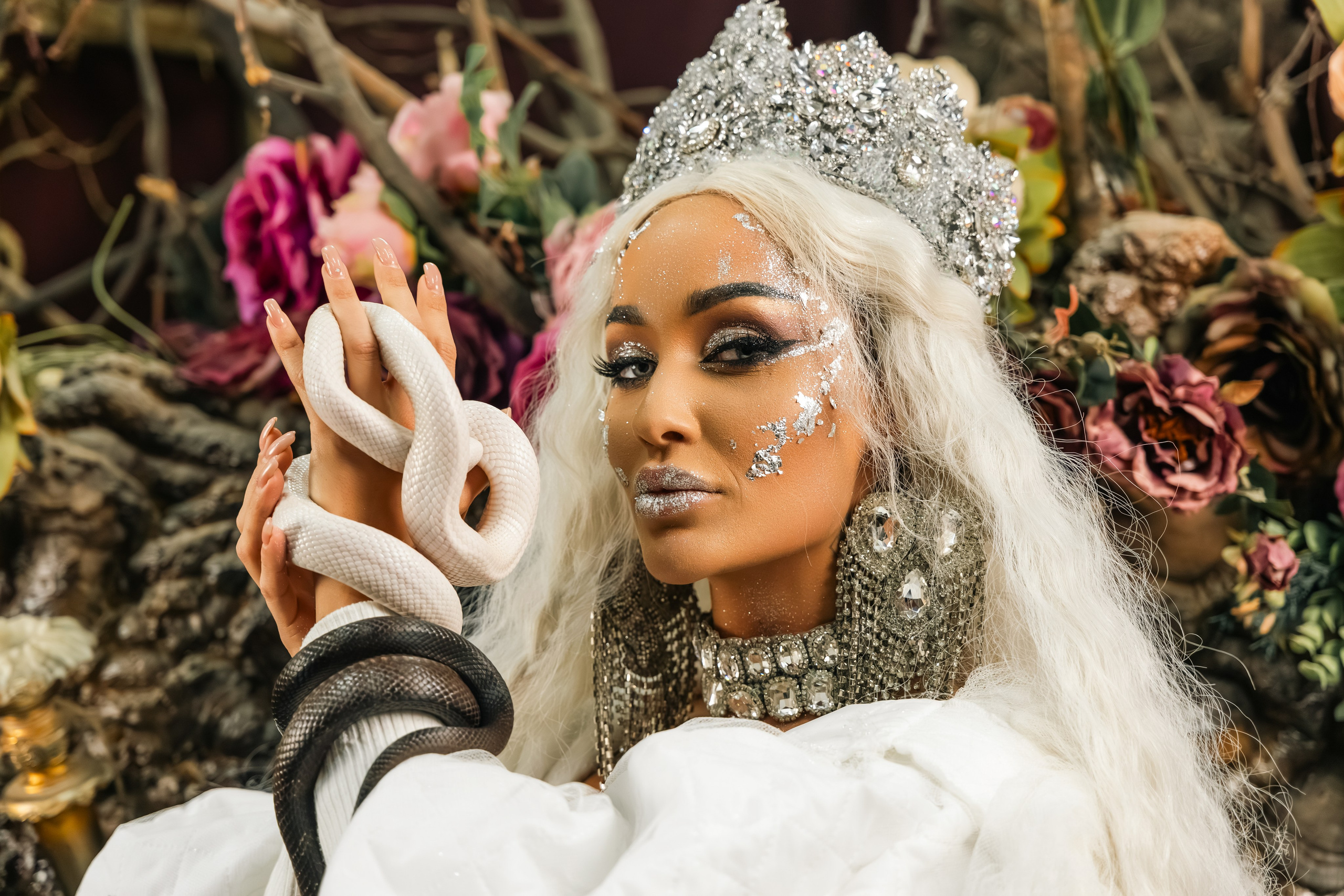 «World Fashion Magazine» фотосъёмка для журнала. Photomantis