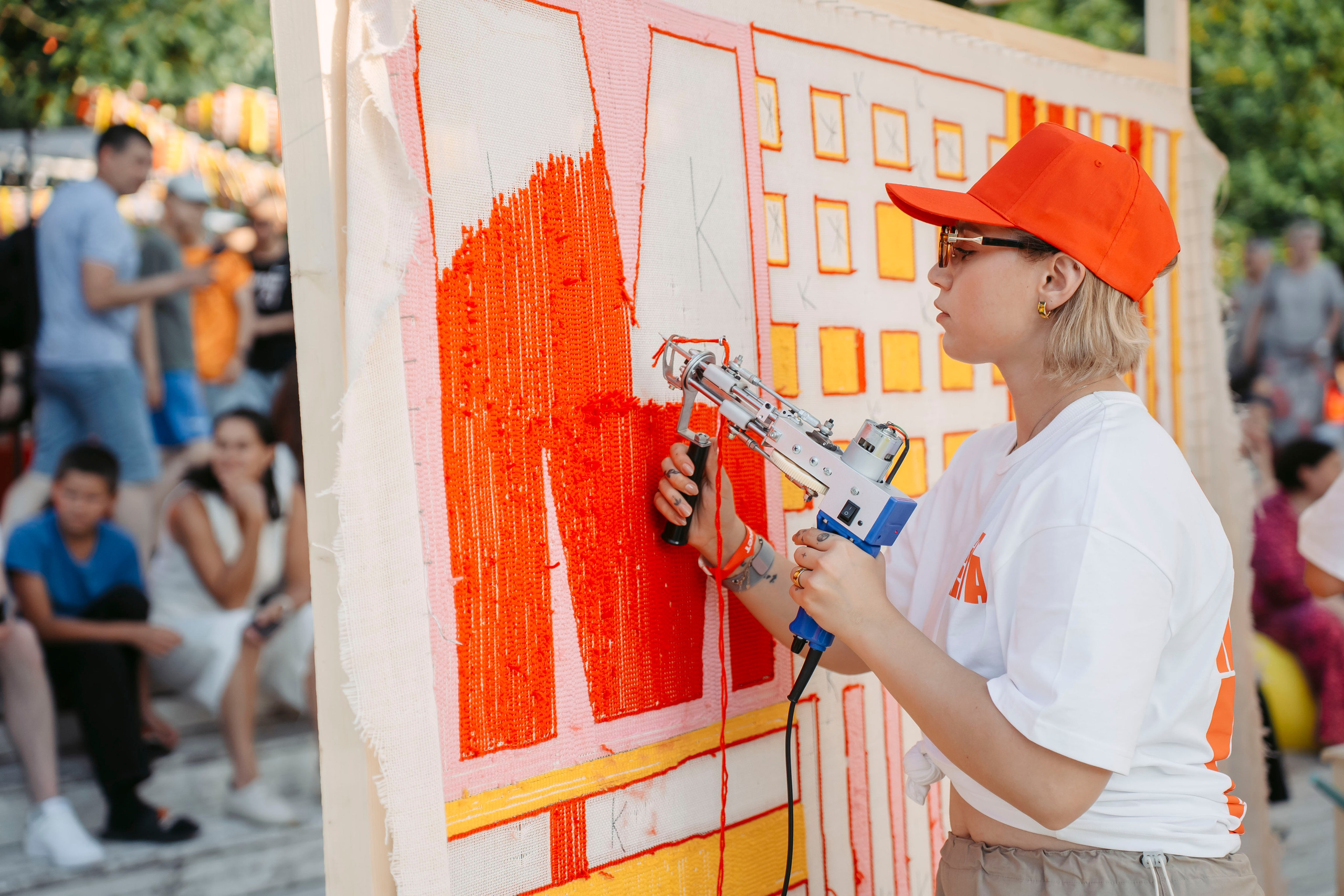 Маркет Маркета. Казань / 2025. Саша Копылов, фотограф в Казани