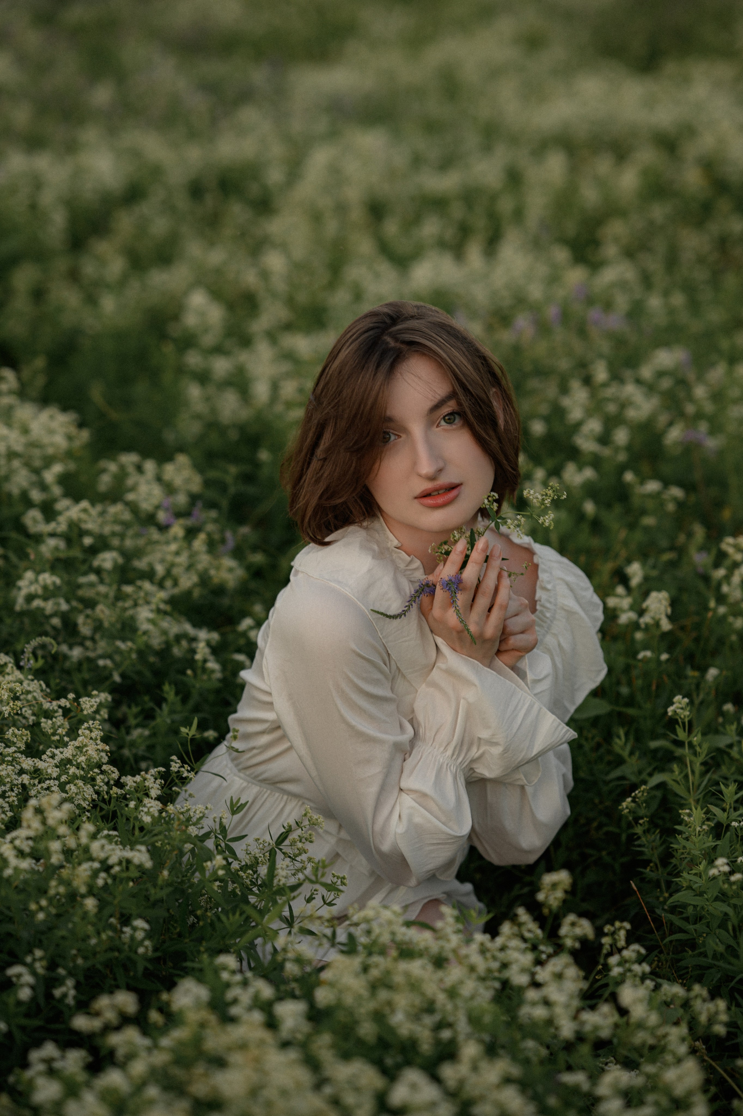 Полина и поле. Www.ostermiller.ru