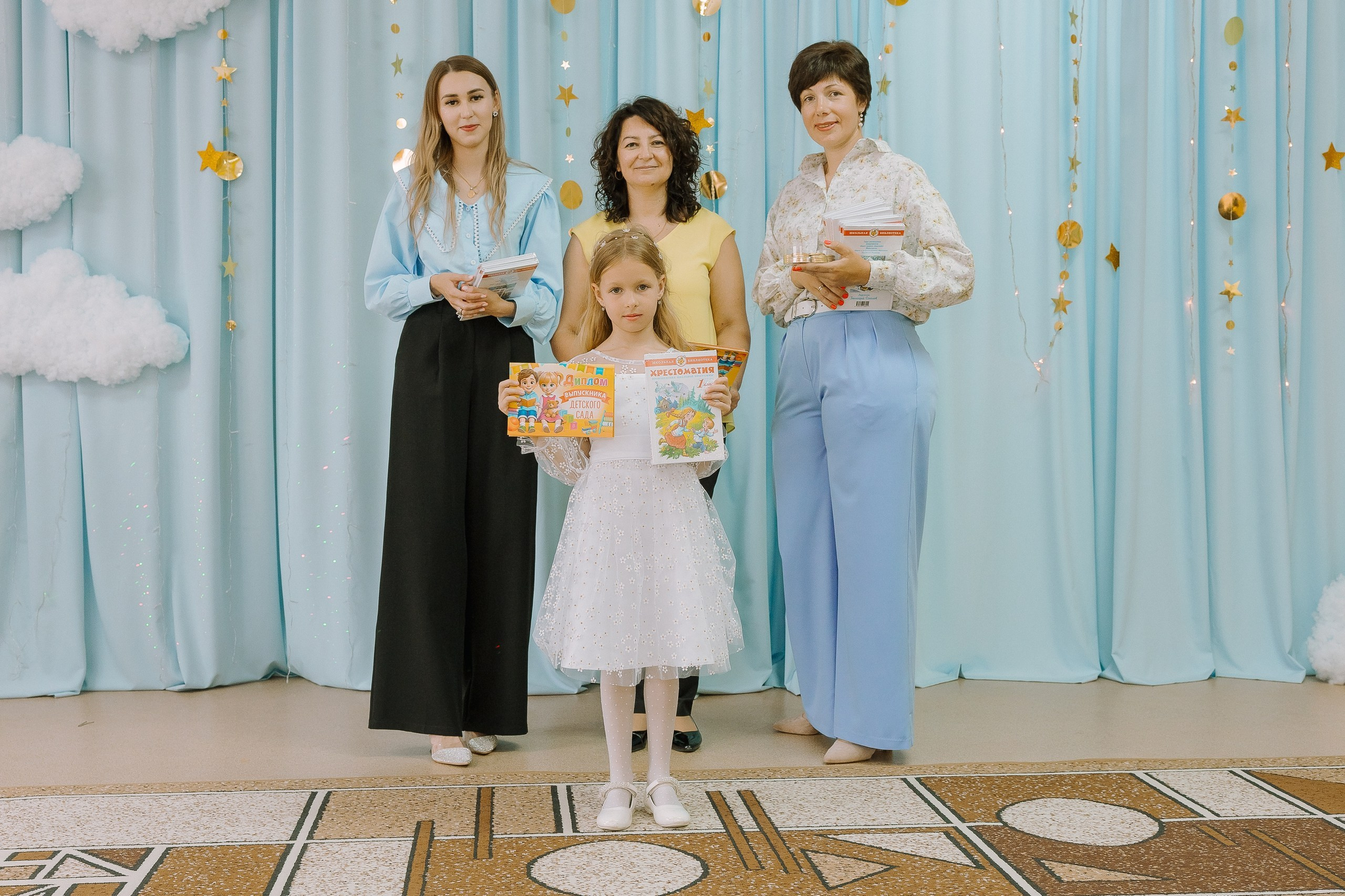 Выпускной в ДС -29. Выпускные альбомы Натальи Бутко: Новороссийск, Анапа, Геленджик