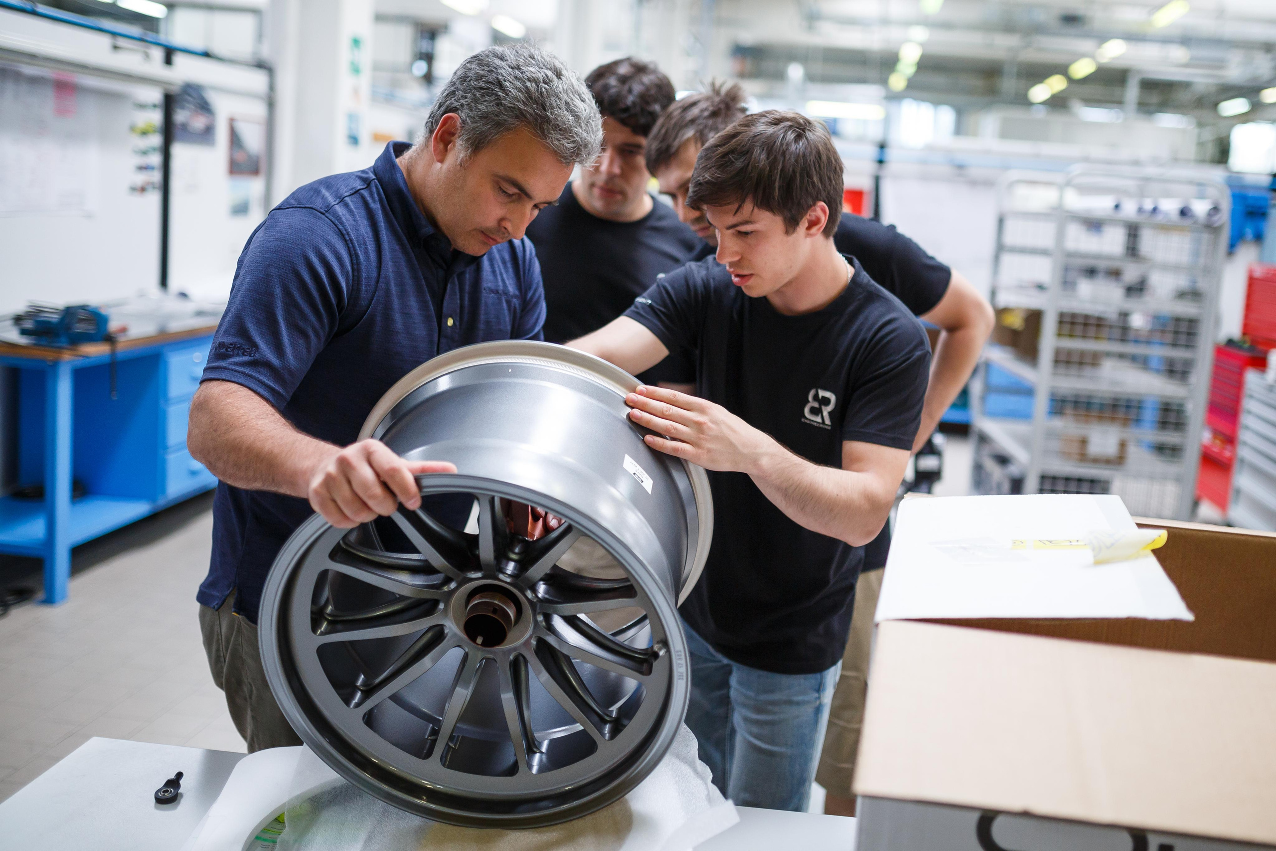 Фотосъемка на производстве. Автомобильный фотограф Иван Баринов