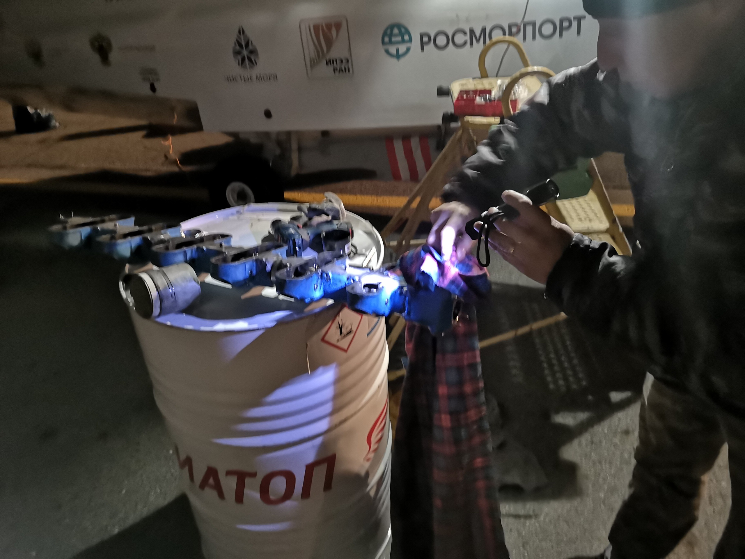 Каспийское море (наука на Ла-8) (2021 г.). Фотоальбом показывающий увлекательный мир авиации и мир медведей Андрея Иванова