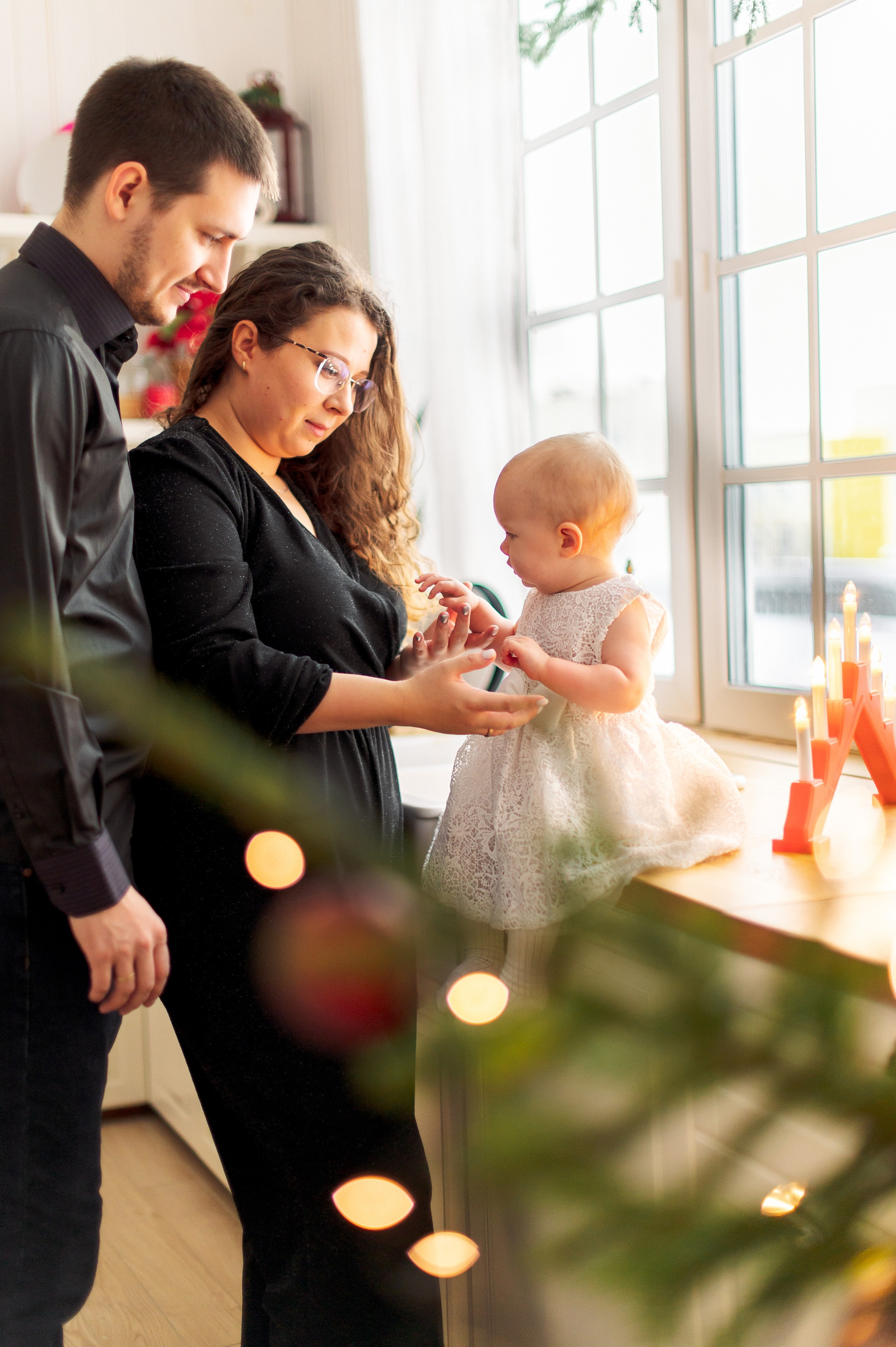 Семейная новогодняя фотосессия в студии. Семейный и свадебный фотограф в Санкт-Петербурге Гришин Юрий