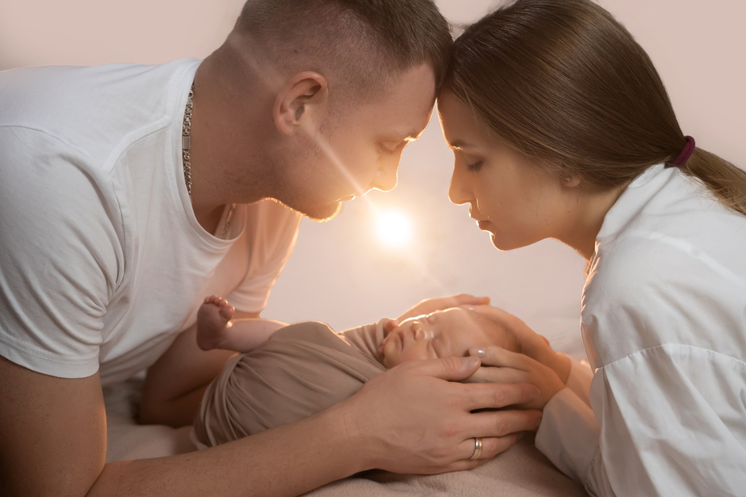 Фото с родителями. Мила Посвит Фотограф новорожденных в Тобольске