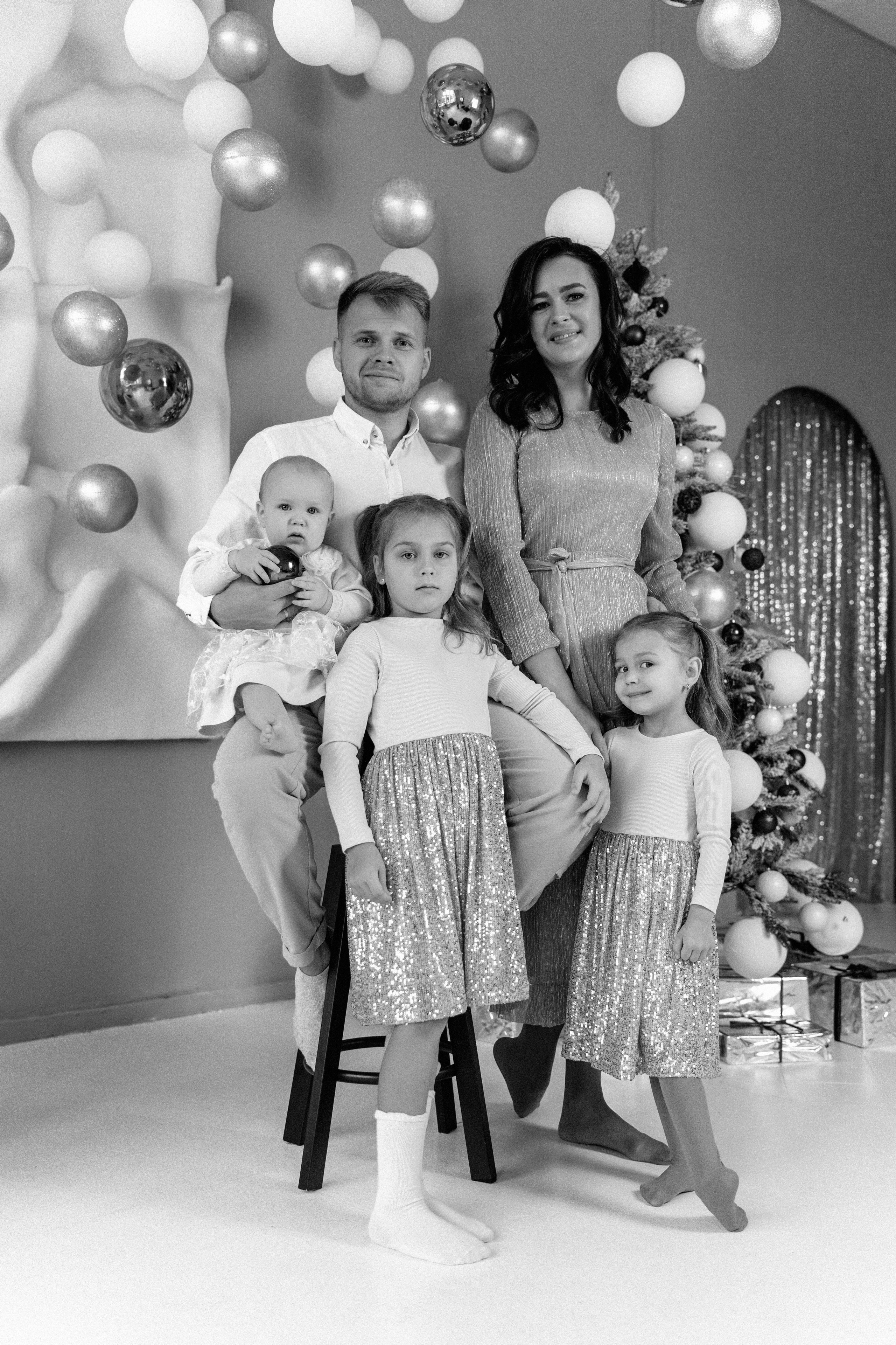 Новогоднее волшебство большой дружной семьи. Ваш семейный фотограф в Минске — Вика Трегубова