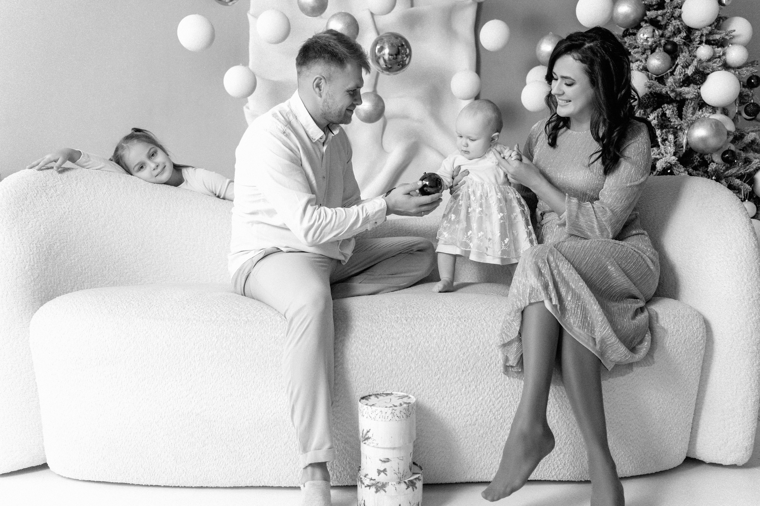 Новогоднее волшебство большой дружной семьи. Ваш семейный фотограф в Минске — Вика Трегубова