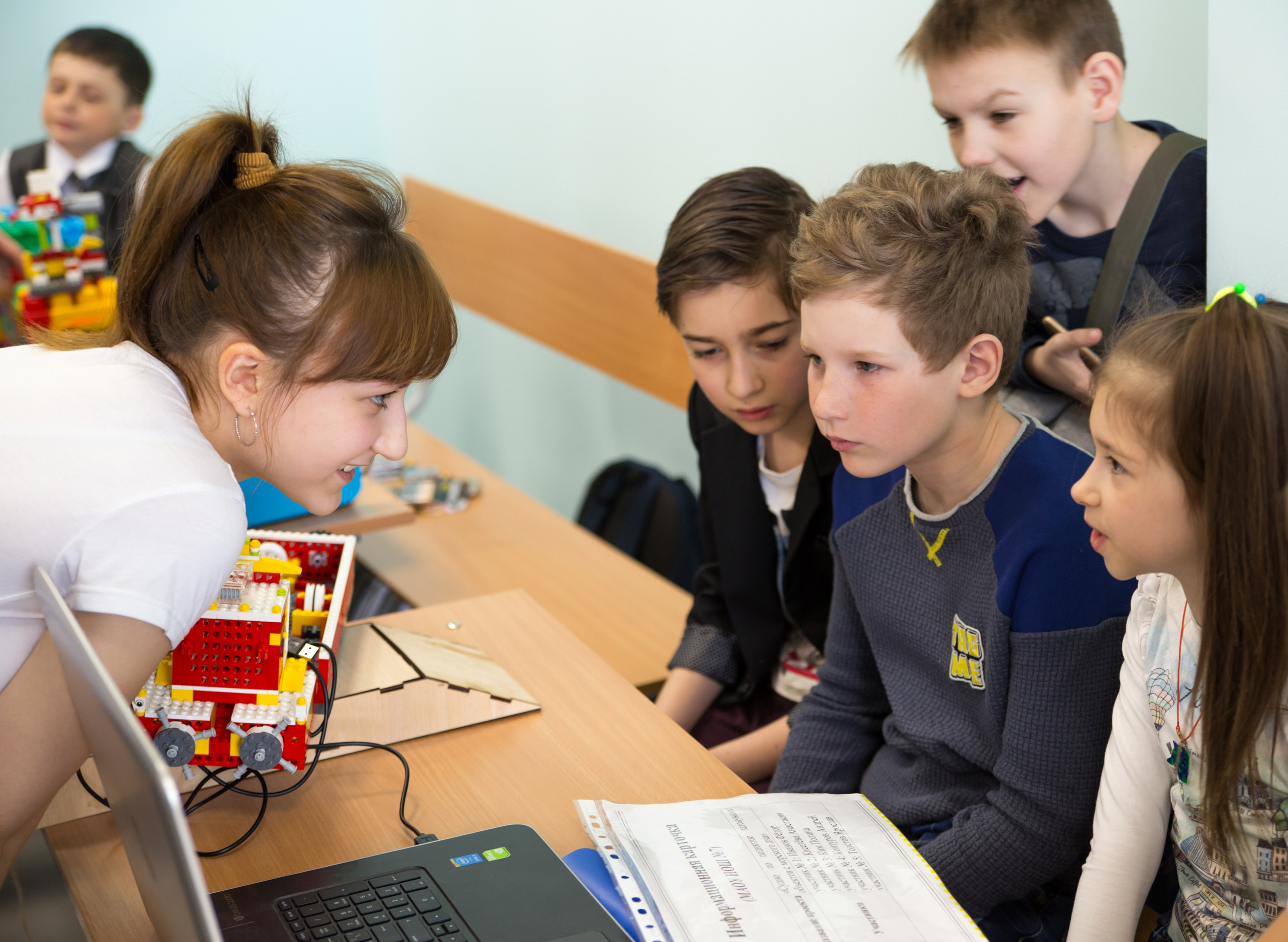 Внеурочные. Фотограф. г. Южно-Сахалинск. Олег Толстов