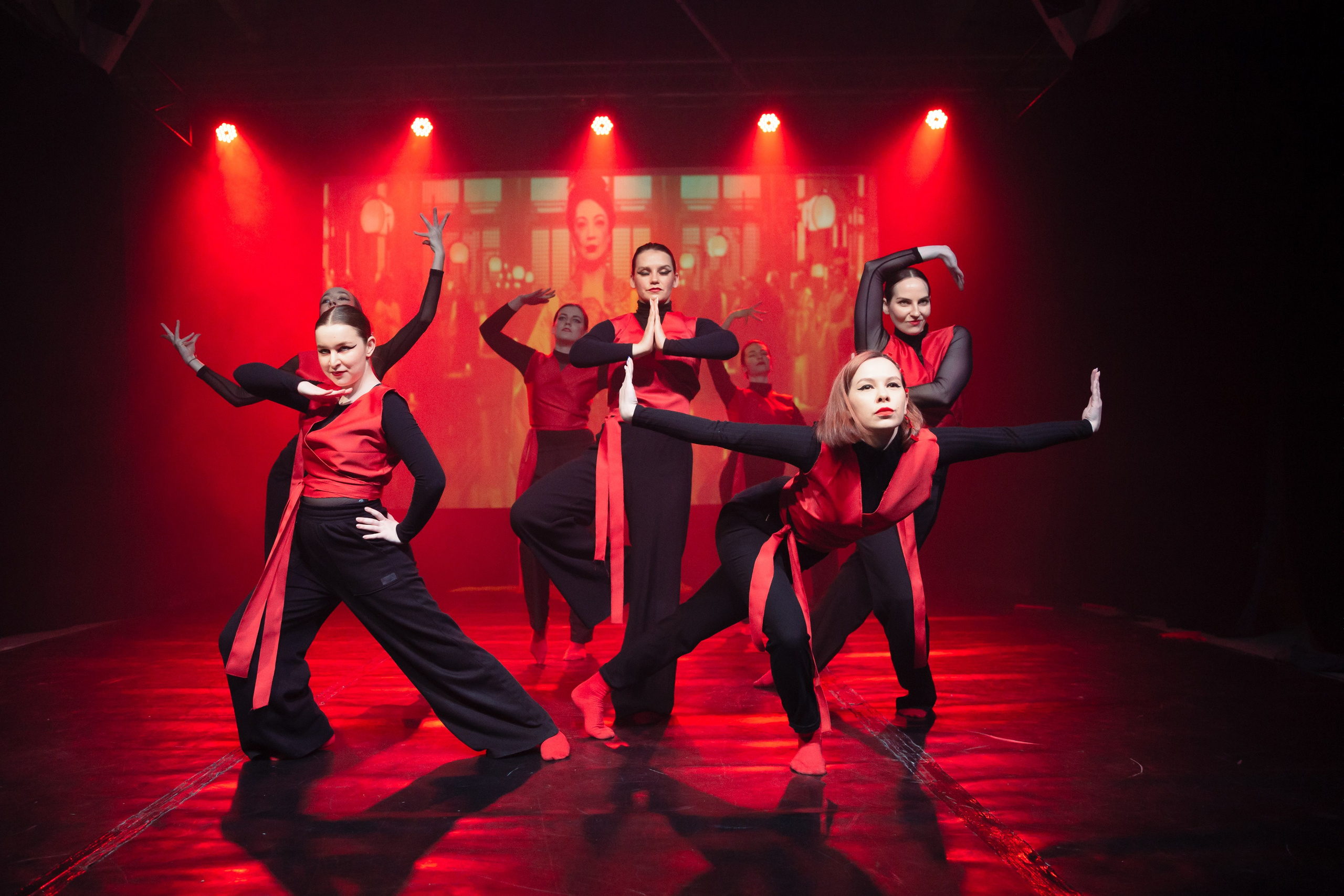 Детский танцевальный спектакль. Фотограф в Санкт-Петербурге