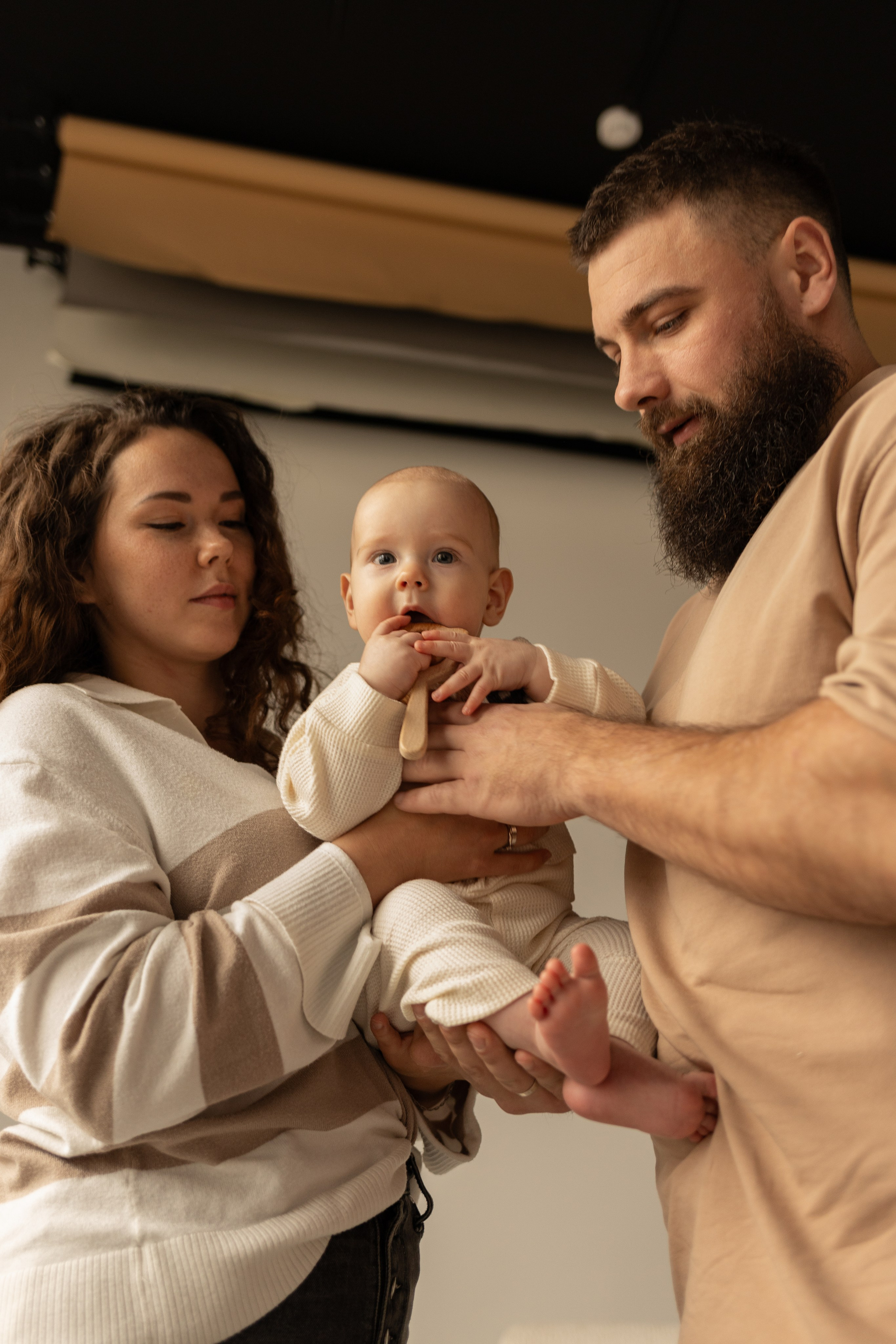 Семейная фотосессия Москва, семейный фотограф в Москве, семейная фотосессия, детский фотограф, семейная фотосессия в студии, фотосессия новорожденного, фотосессия с младенцем, фотосессия с малышом