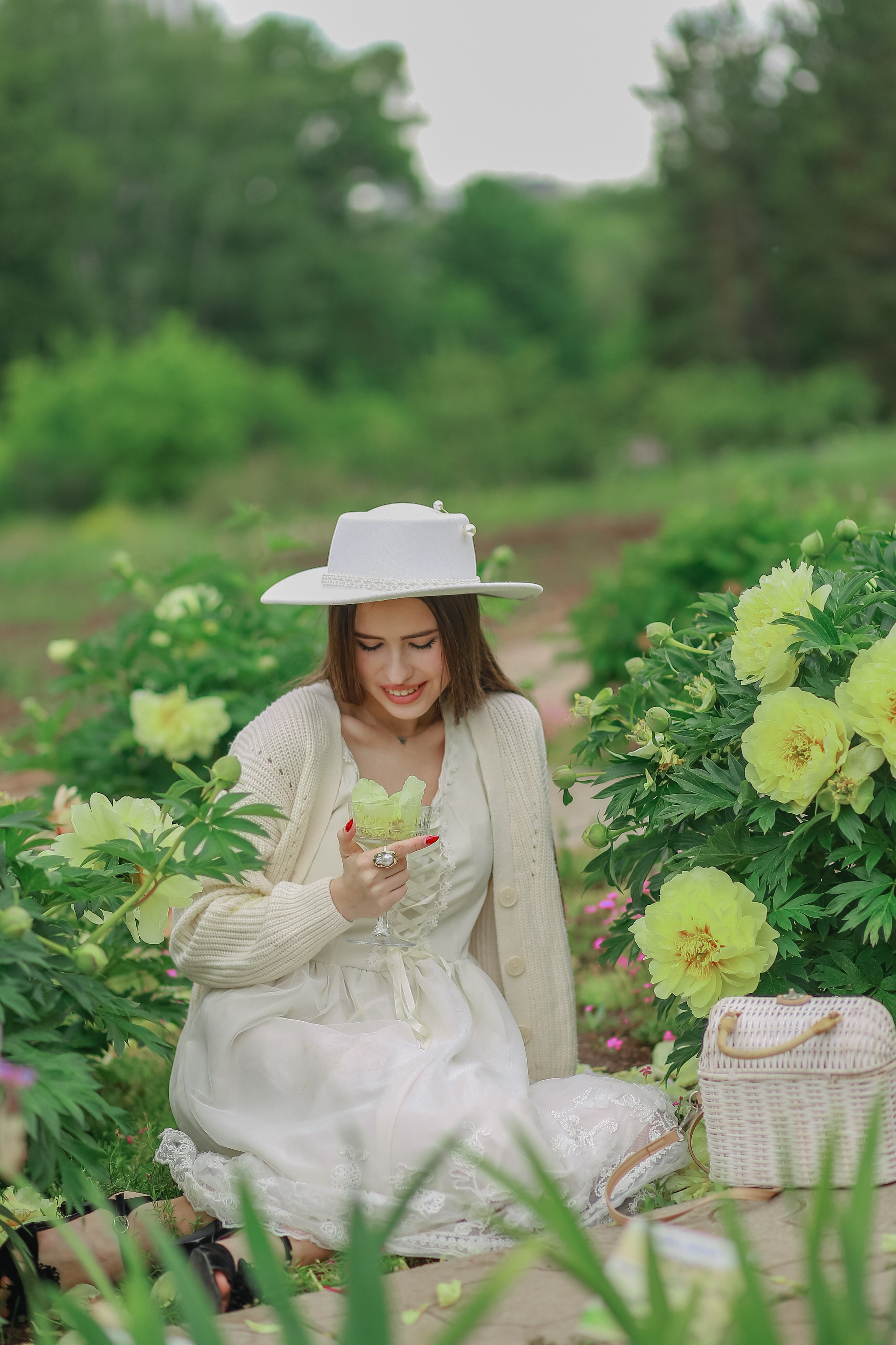 Фотосессия с пионами. Иванова Ирина Свадебный и семейный фотограф г. Уфа