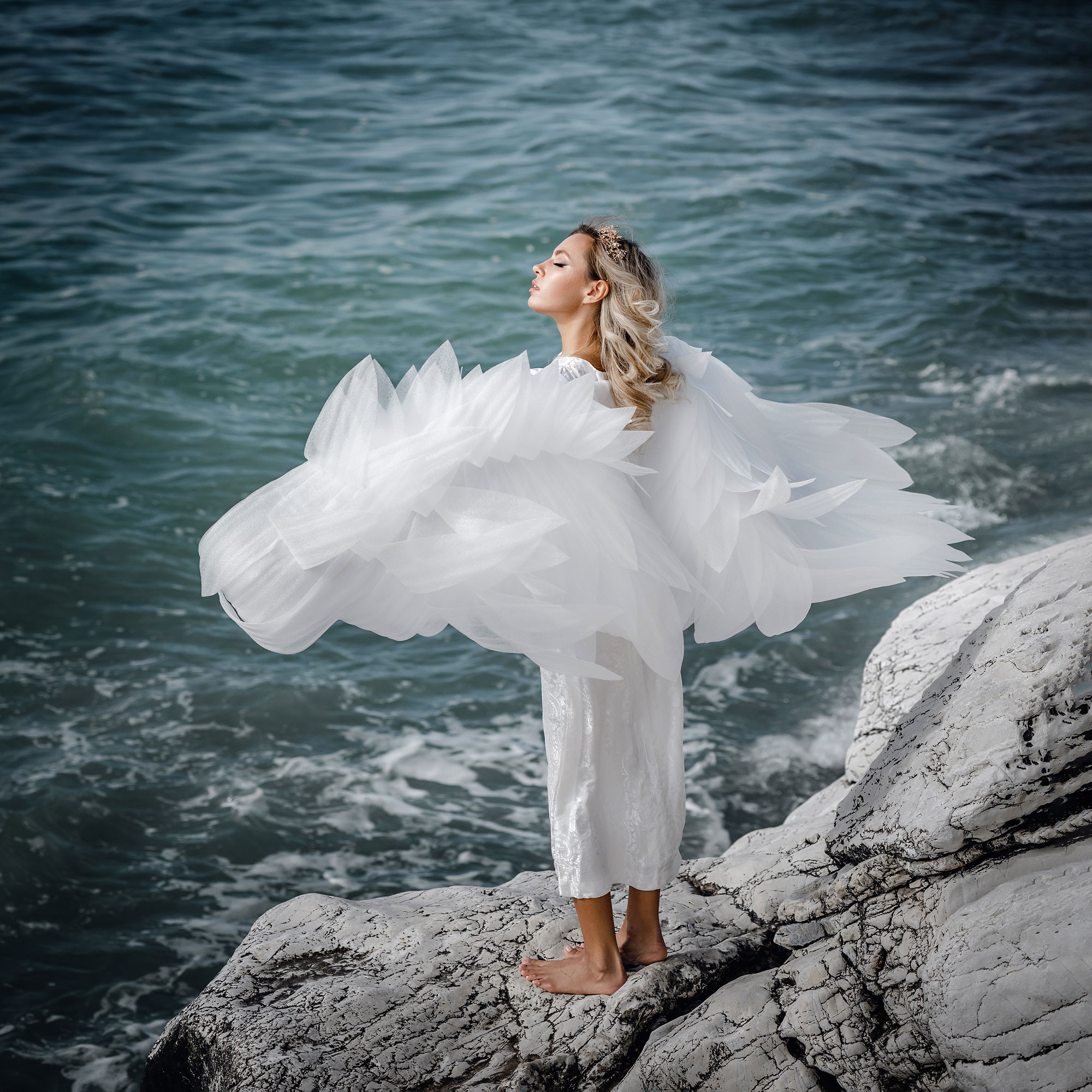 Портретная фотосессия для девушек и женщин в стиле арт. Фотограф в Москве Мухина Ирина