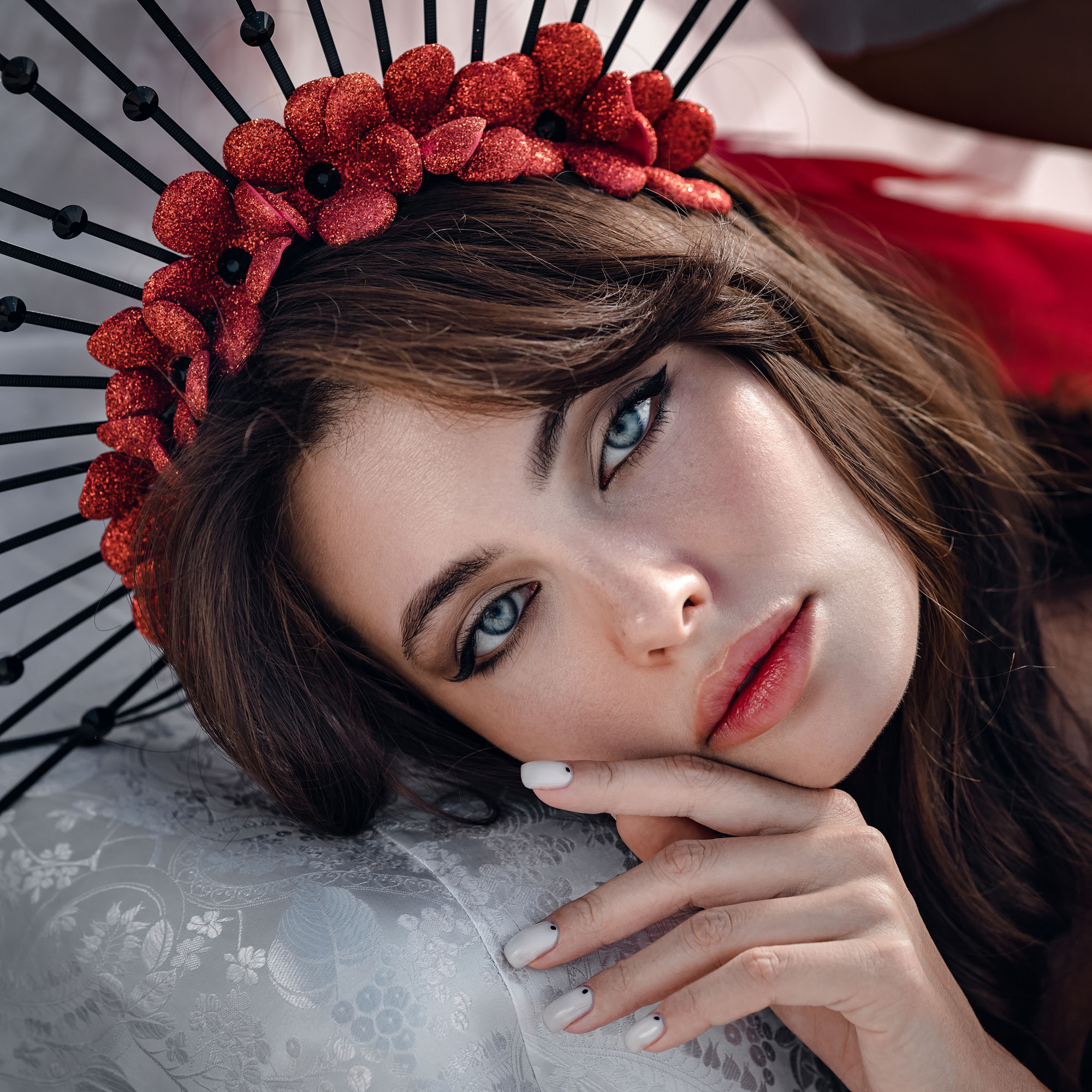 Портретная фотосессия для девушек и женщин в стиле арт. Фотограф в Москве Мухина Ирина