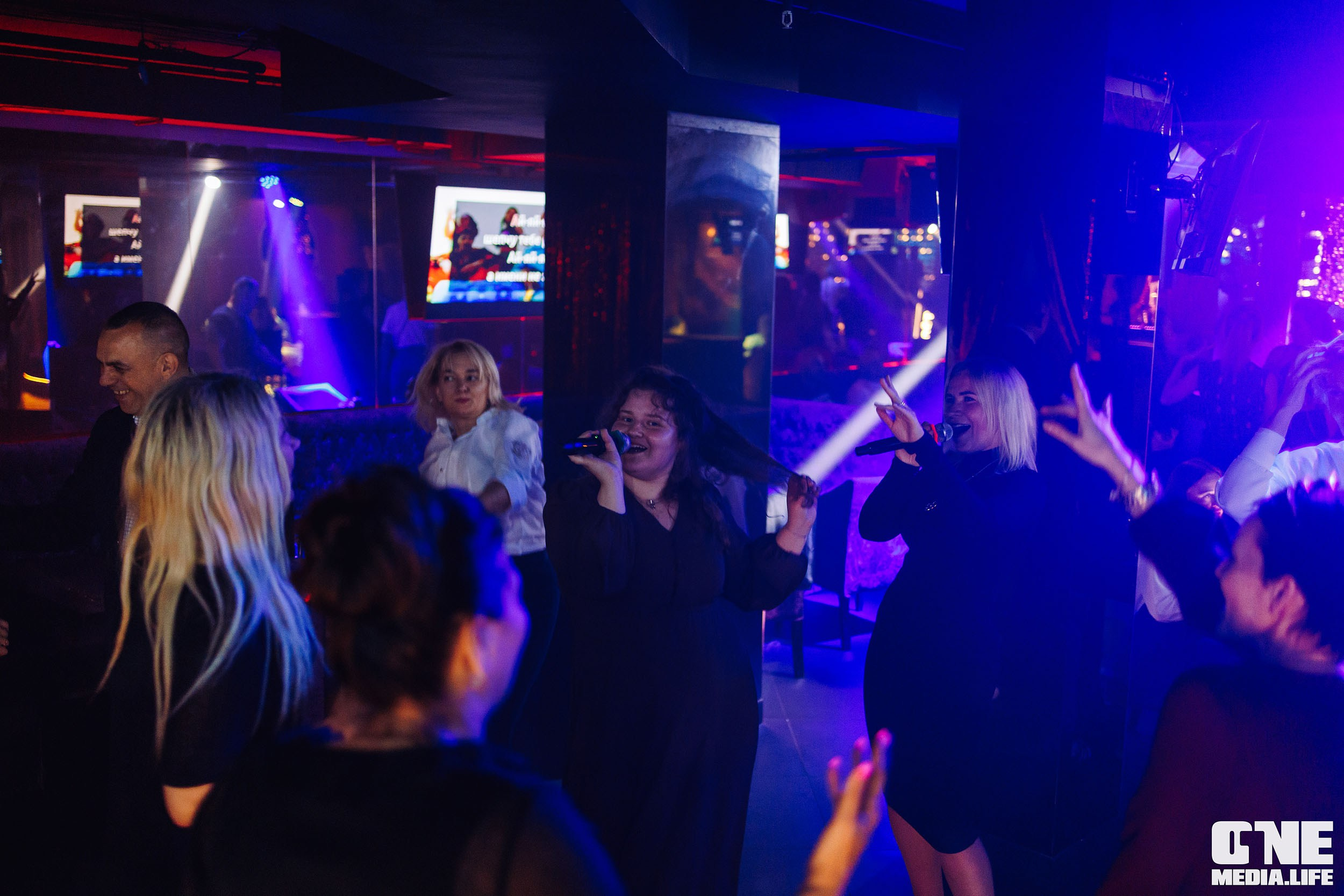 Фоторепортаж из караоке-клуба Эйфория. One Media Life: фоторепортажи, фотоотчеты с мероприятий и заведений