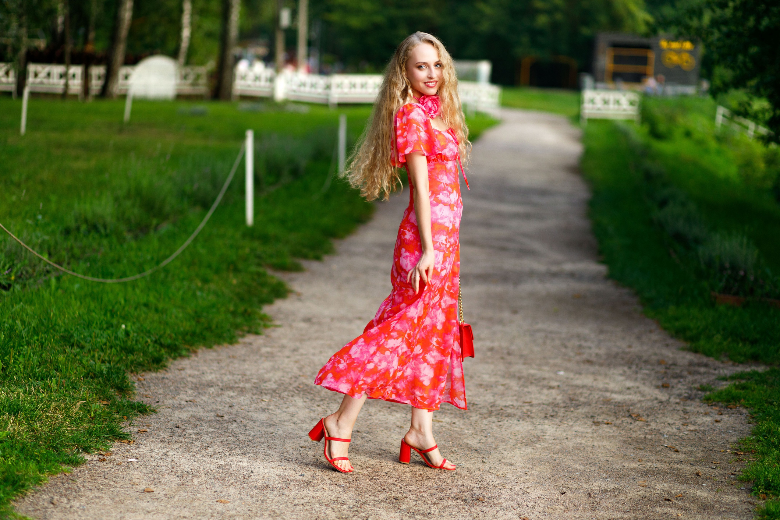 Ангелина- прогулка на Боевке. Фотограф Яков Поспехов