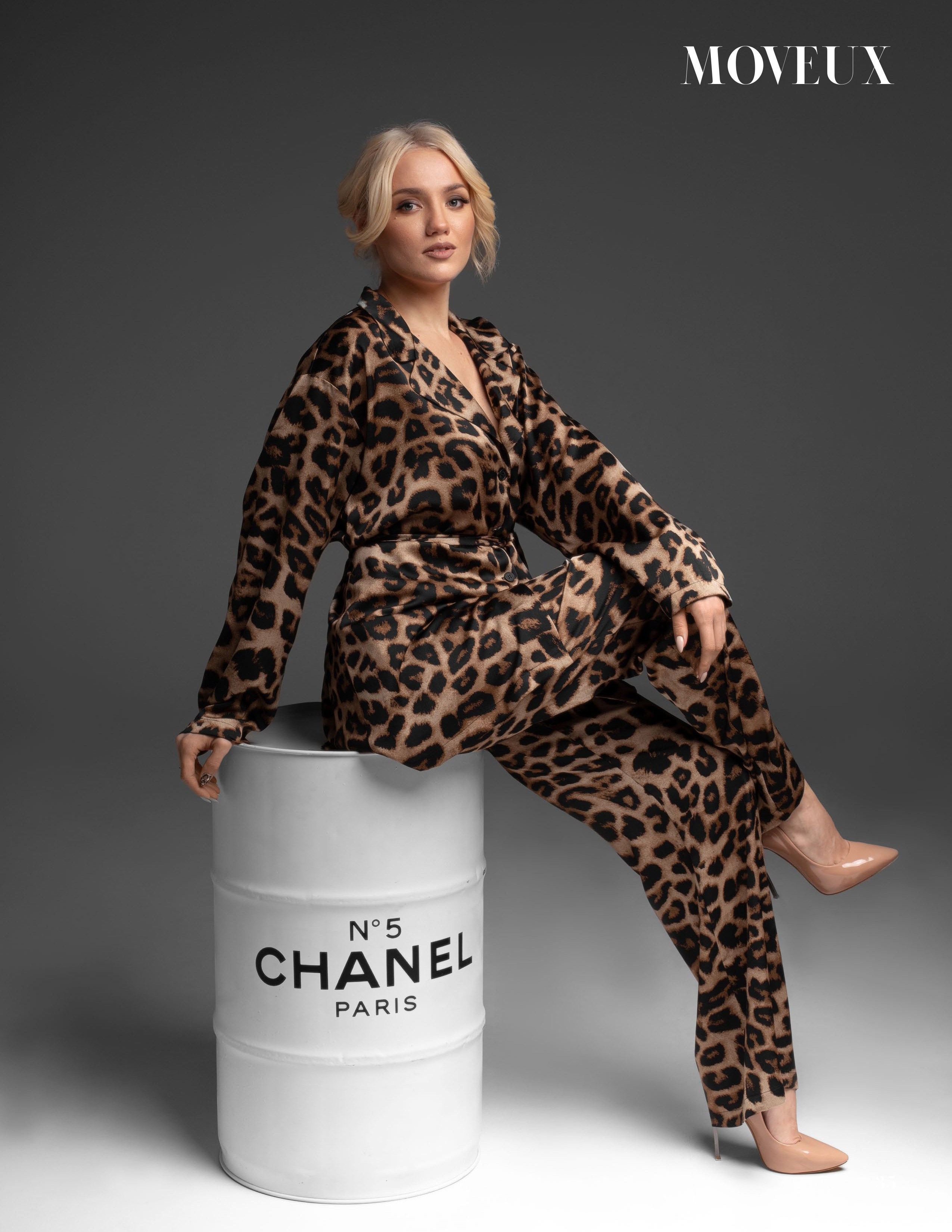Марина на обложке журнала MOVEUX (ПАРИЖ, ФРАНЦИЯ). Ирина Квасова | Фотограф в стиле VOGUE | Тюмень