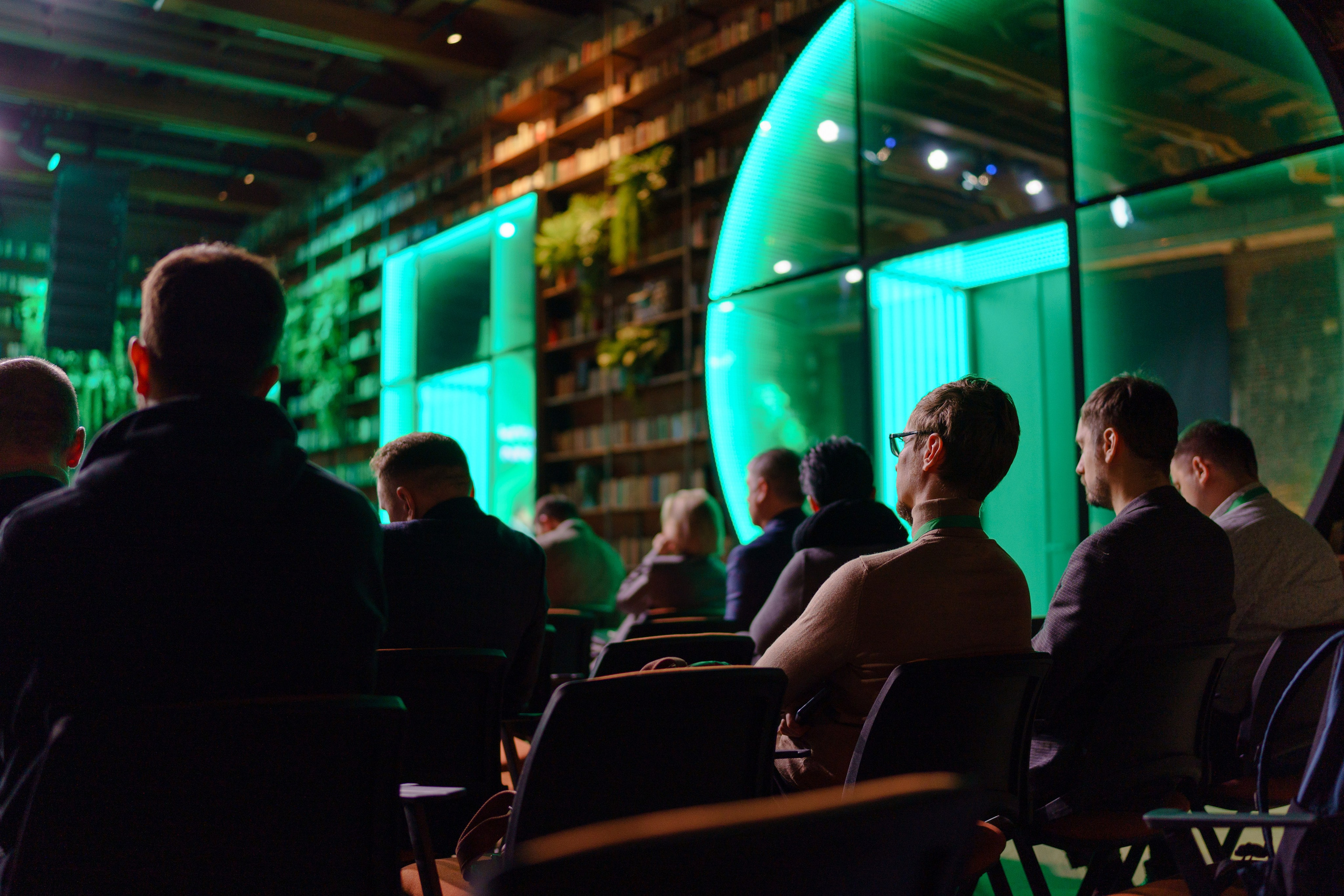 Репортажный фотограф на бизнес конференцию в Кибердом. Репортажный фотограф Москва Сергей Дружинин