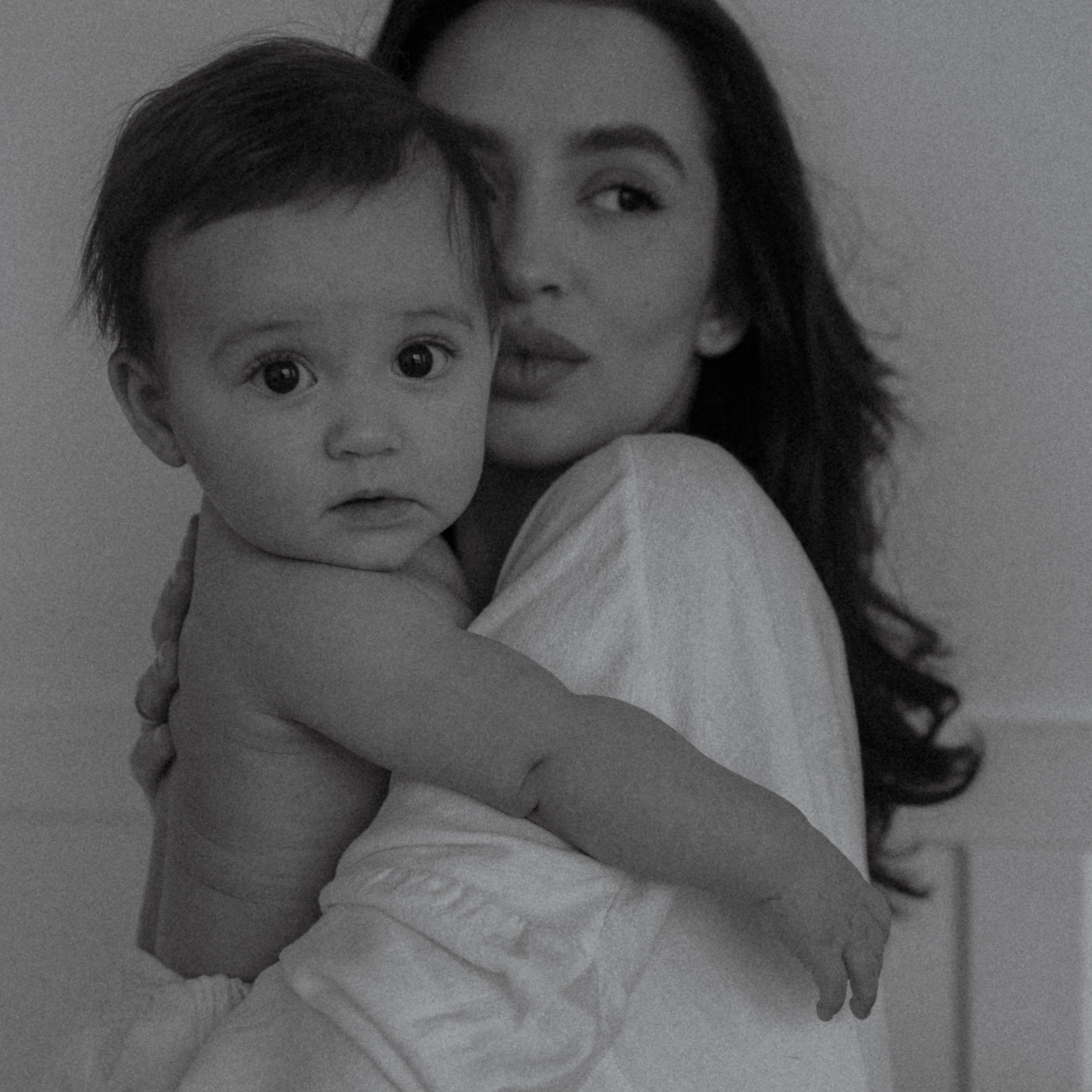 Семейная в студии: Рада и Мира. Эльвира Галимьянова — семейный фотограф Екатеринбурга