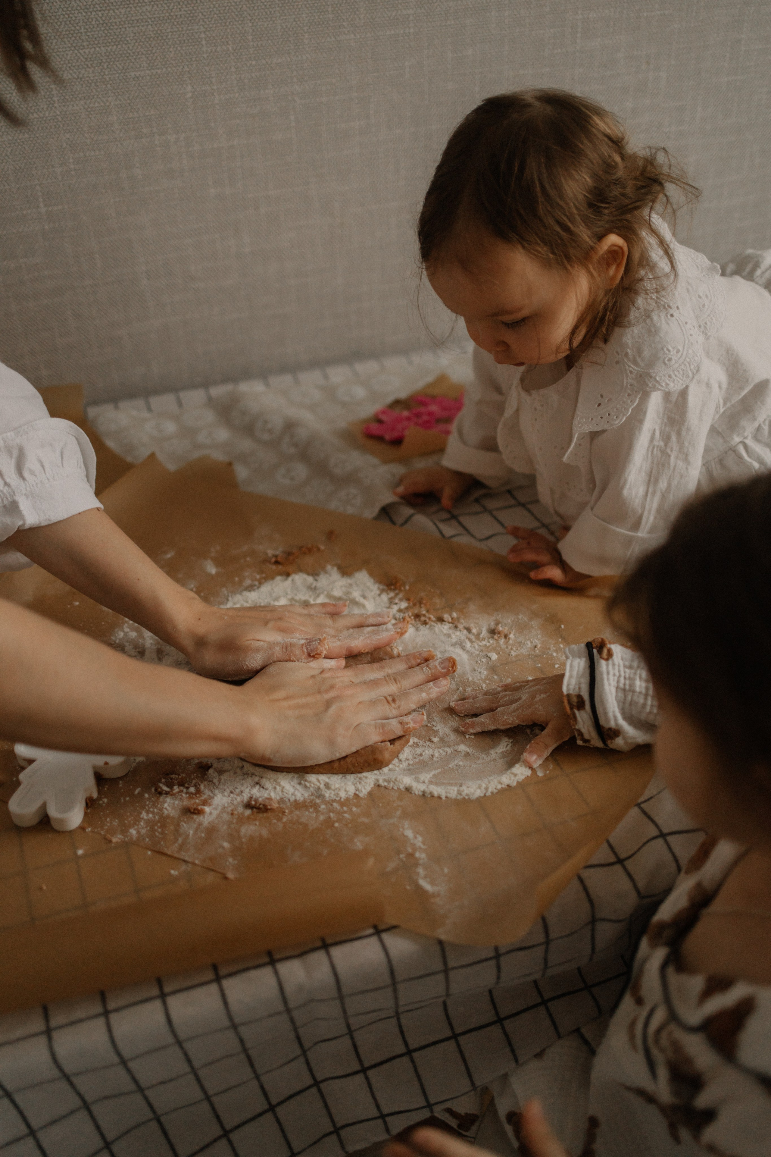 Виталий, Ксения, София, Мирослава и Маффин. Семейный фотограф в Москве Валерия Мясникова