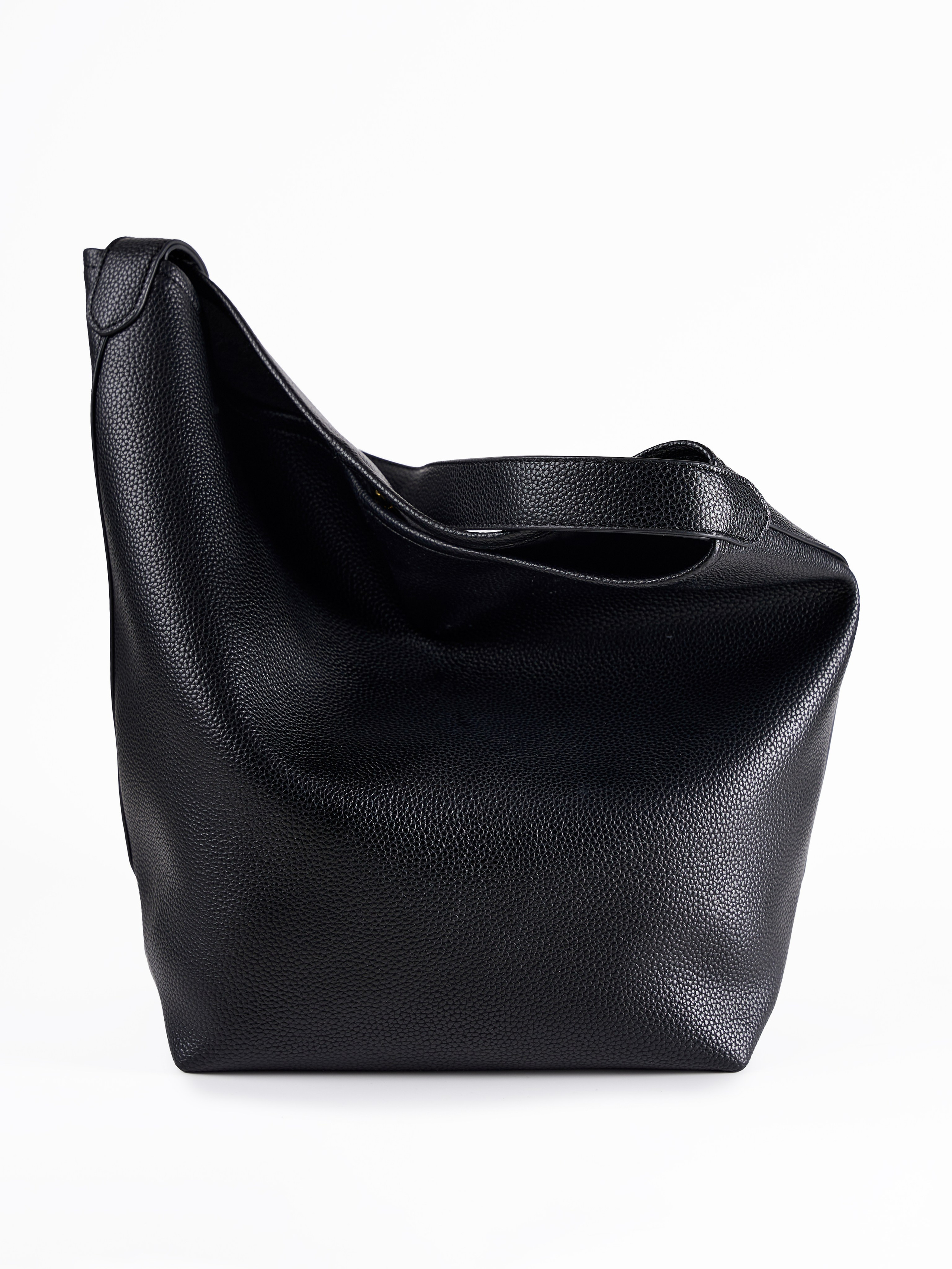 Кожаная сумка для маркетплейсов. Предметный фотограф в Екатеринбурге