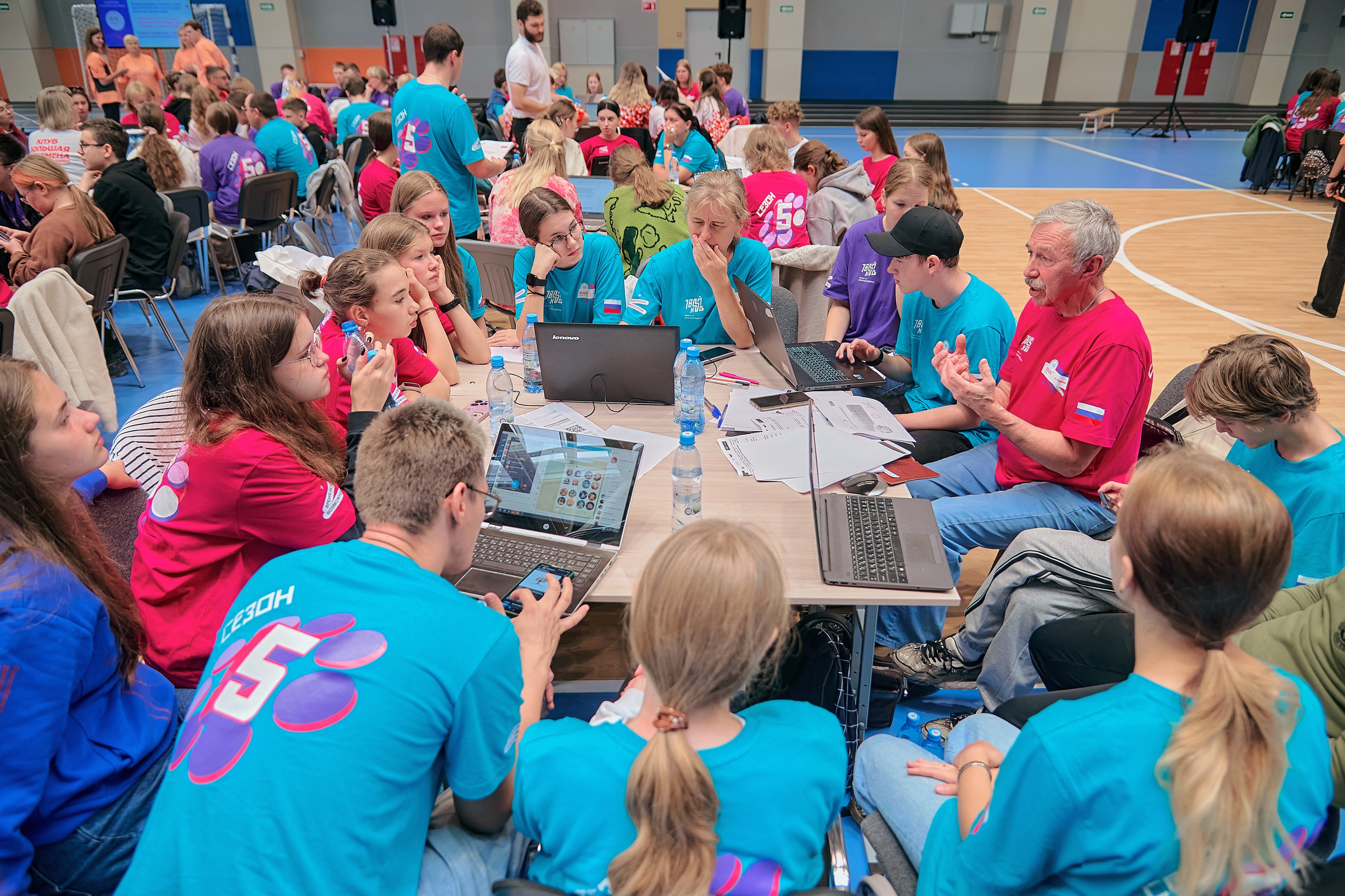 Большая перемена. Фотограф Яковлев Роман — Красноярск