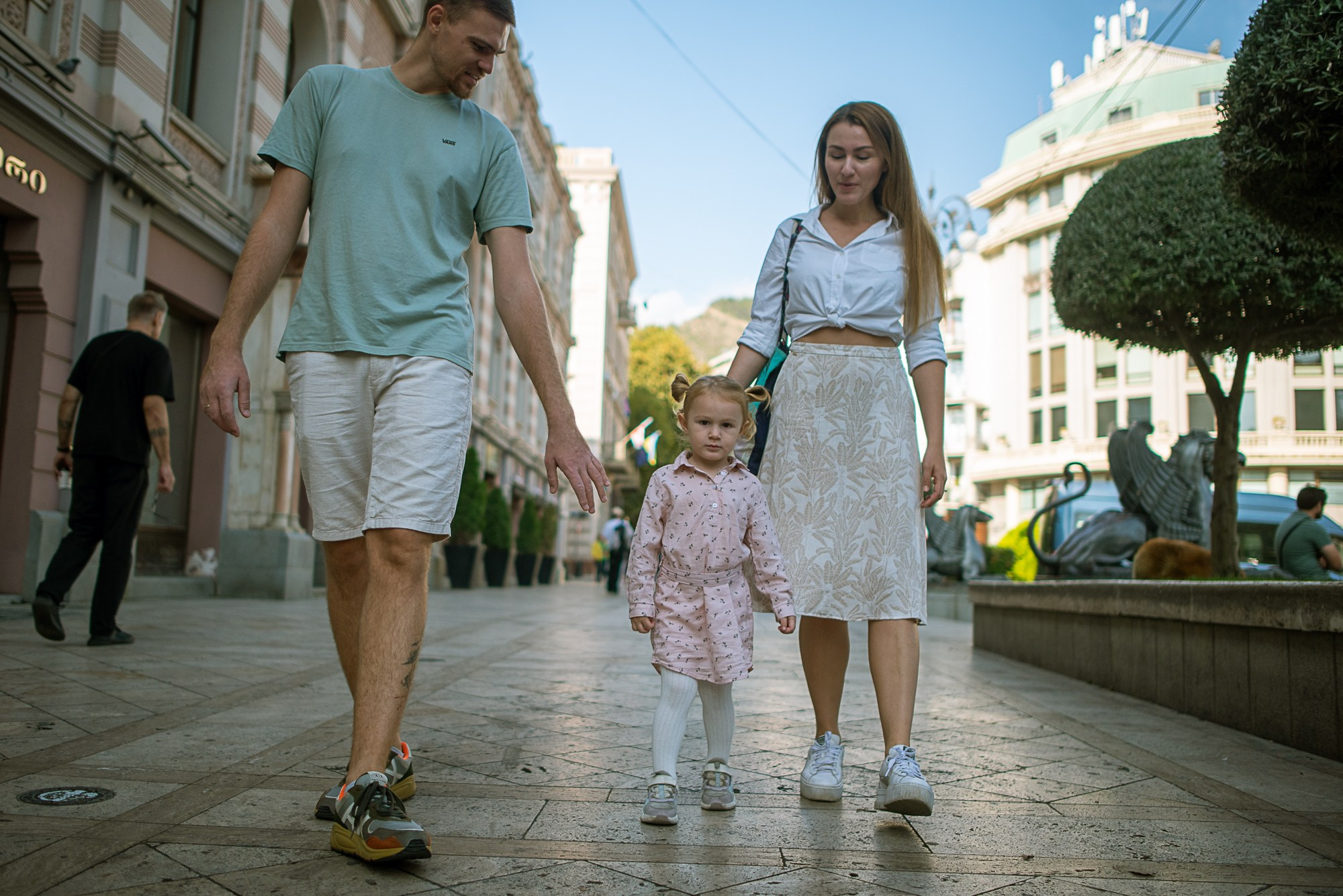 Family Paths in Tbilisi. Documentary family photography in Barcelona and beyond