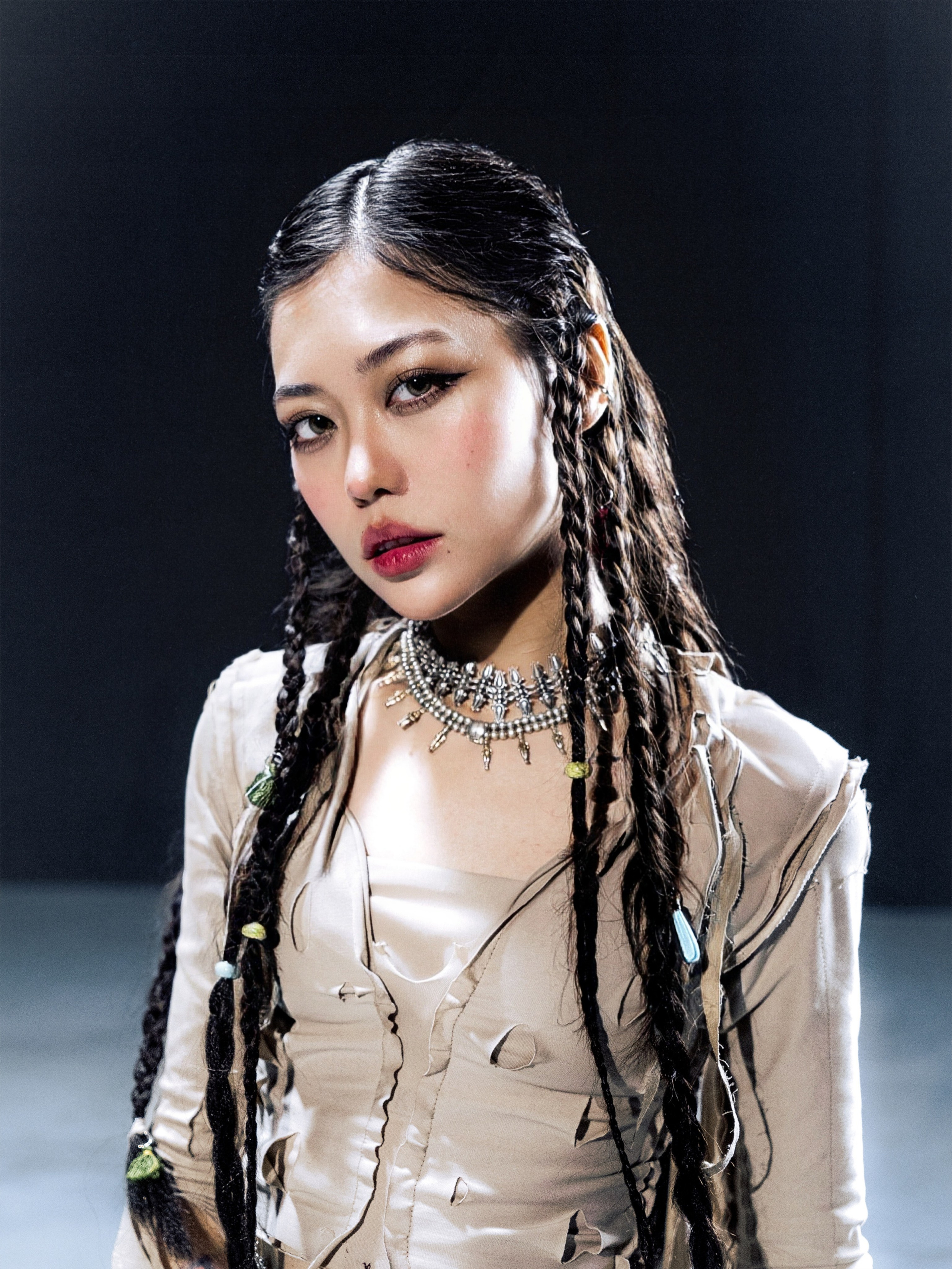 MONA x JENNIE. Главная