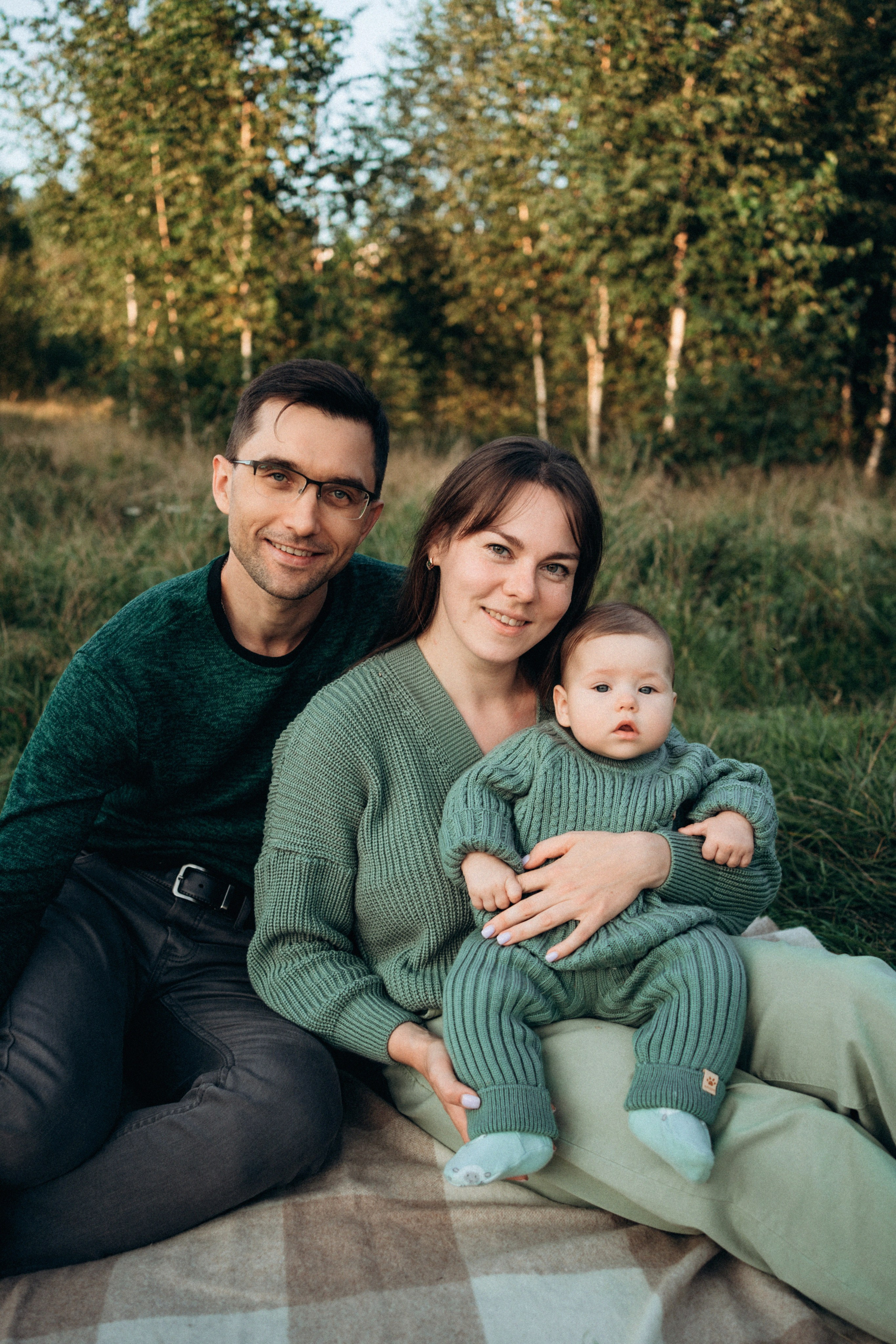 Прогулка в поле. Фотограф новорожденных и малышей до года в Москве Анастасия Соколова