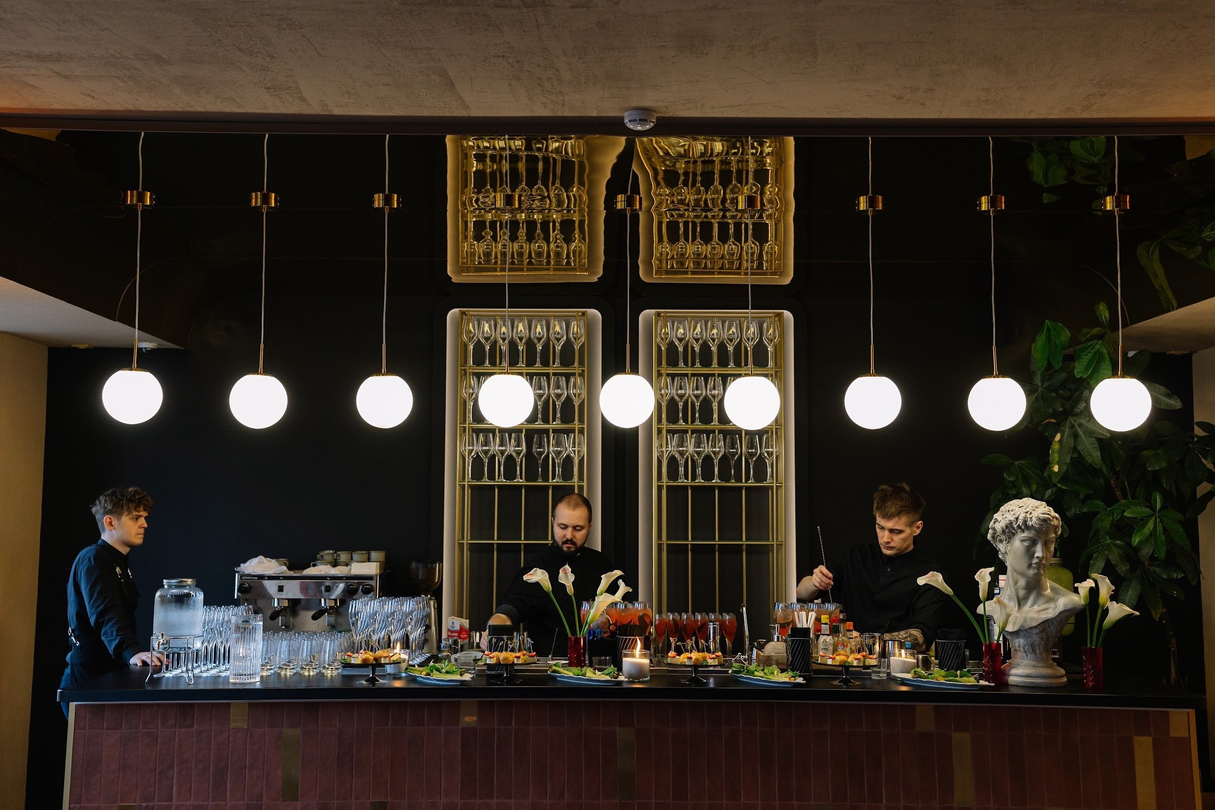 Выставка-спектакль «ХХ» от Natalich Show. Дом Шрёдера