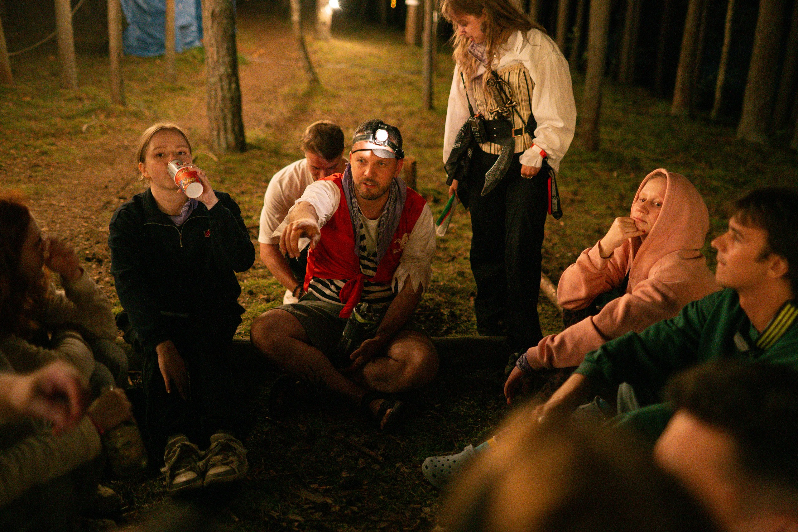 Лагерь пиратов для взрослых на острове на Волге. Фотограф Сергей Красильников