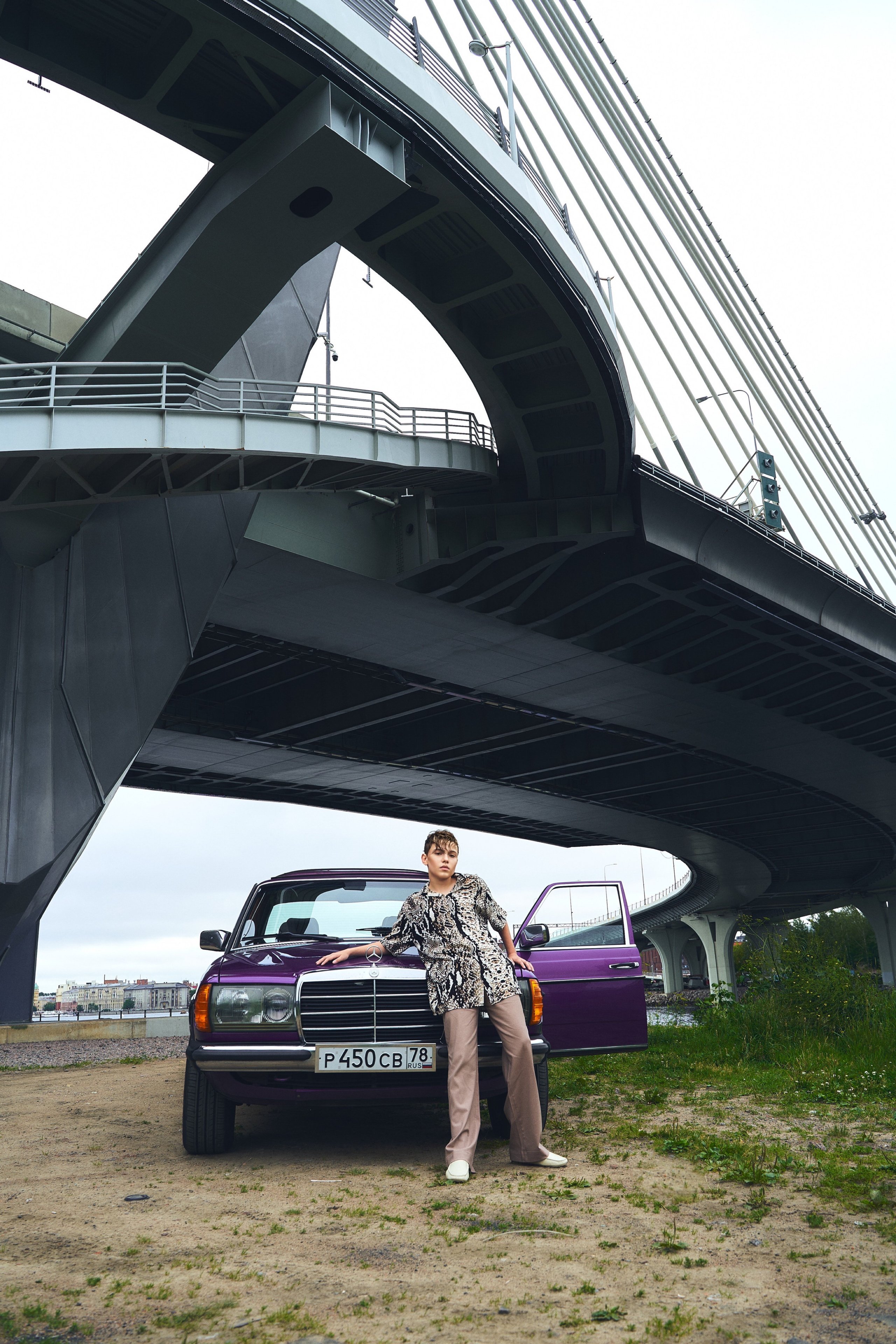 Съёмка с ретро автомобилем. Дети — balli school. Фотограф Барт Полина. Снимаю в Санкт-Петербурге, Москве, Приозерске