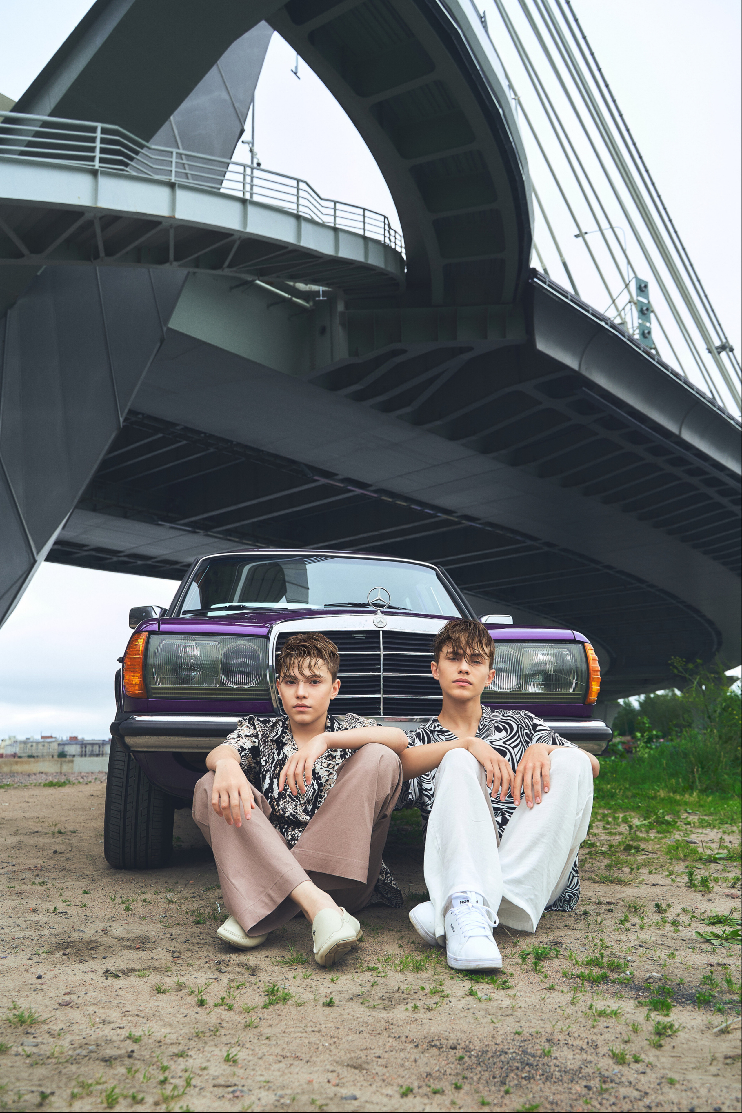 Съёмка с ретро автомобилем. Дети — balli school. Фотограф Барт Полина. Снимаю в Санкт-Петербурге, Москве, Приозерске